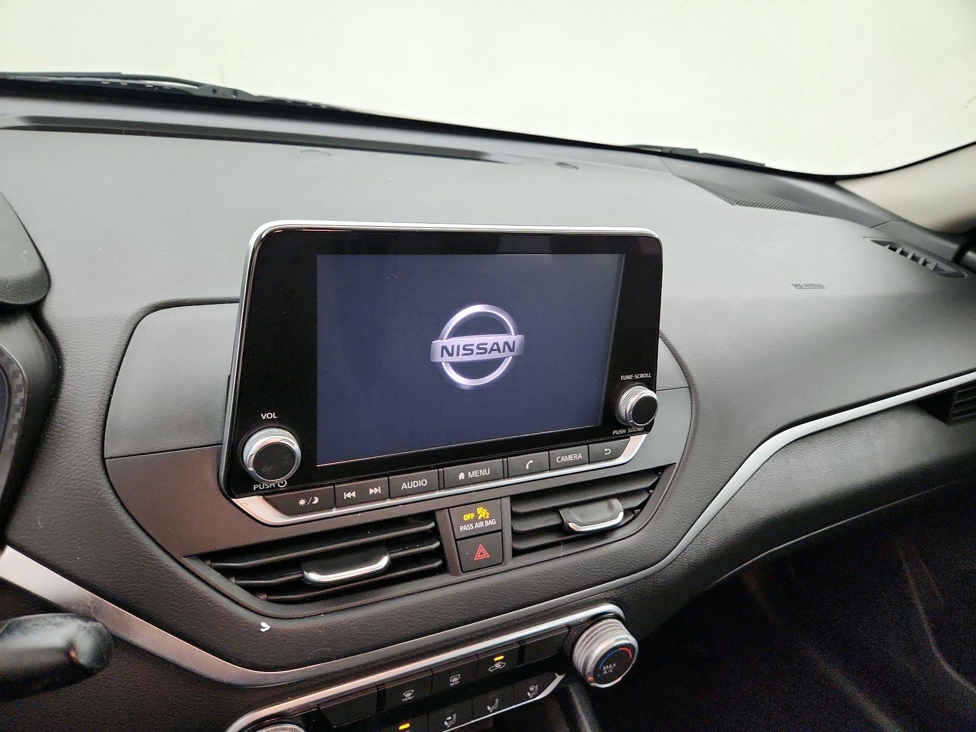 Thumbnail: 2020 Nissan Altima - 13