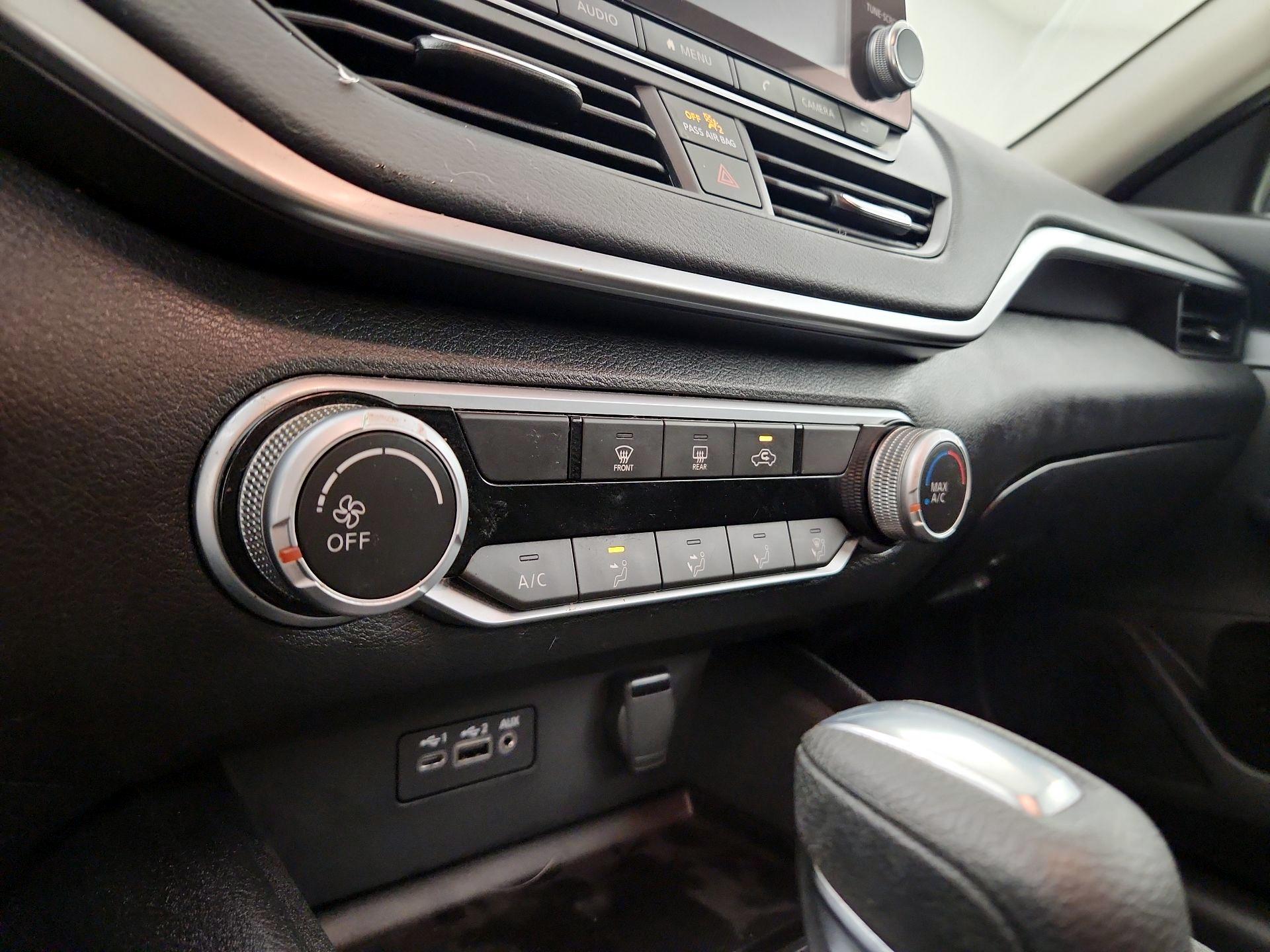 Thumbnail: 2020 Nissan Altima - 14