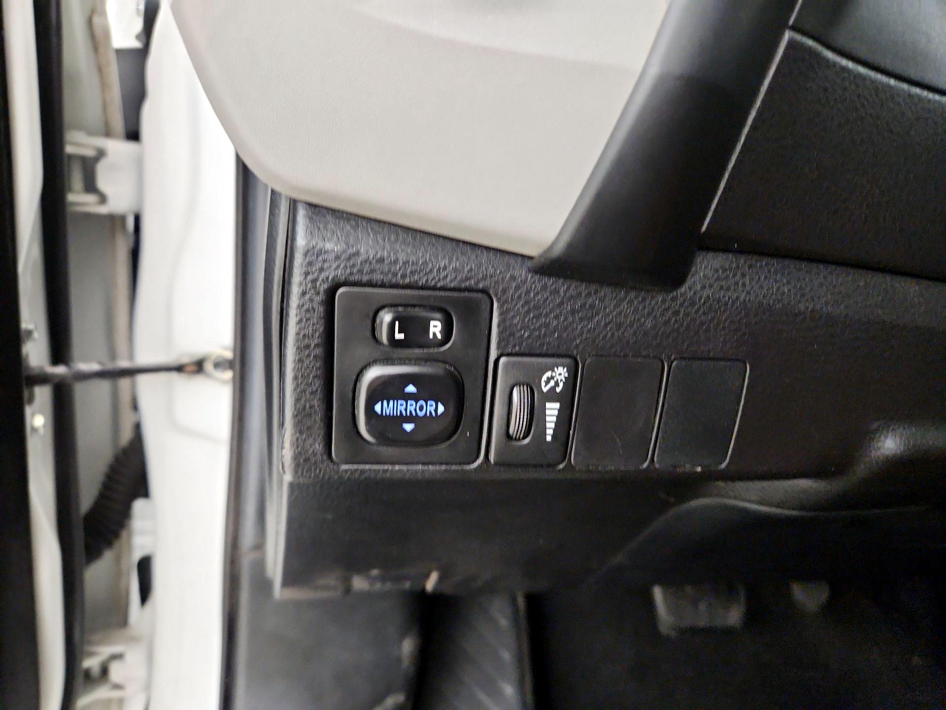 Thumbnail: 2018 Toyota Corolla - 13