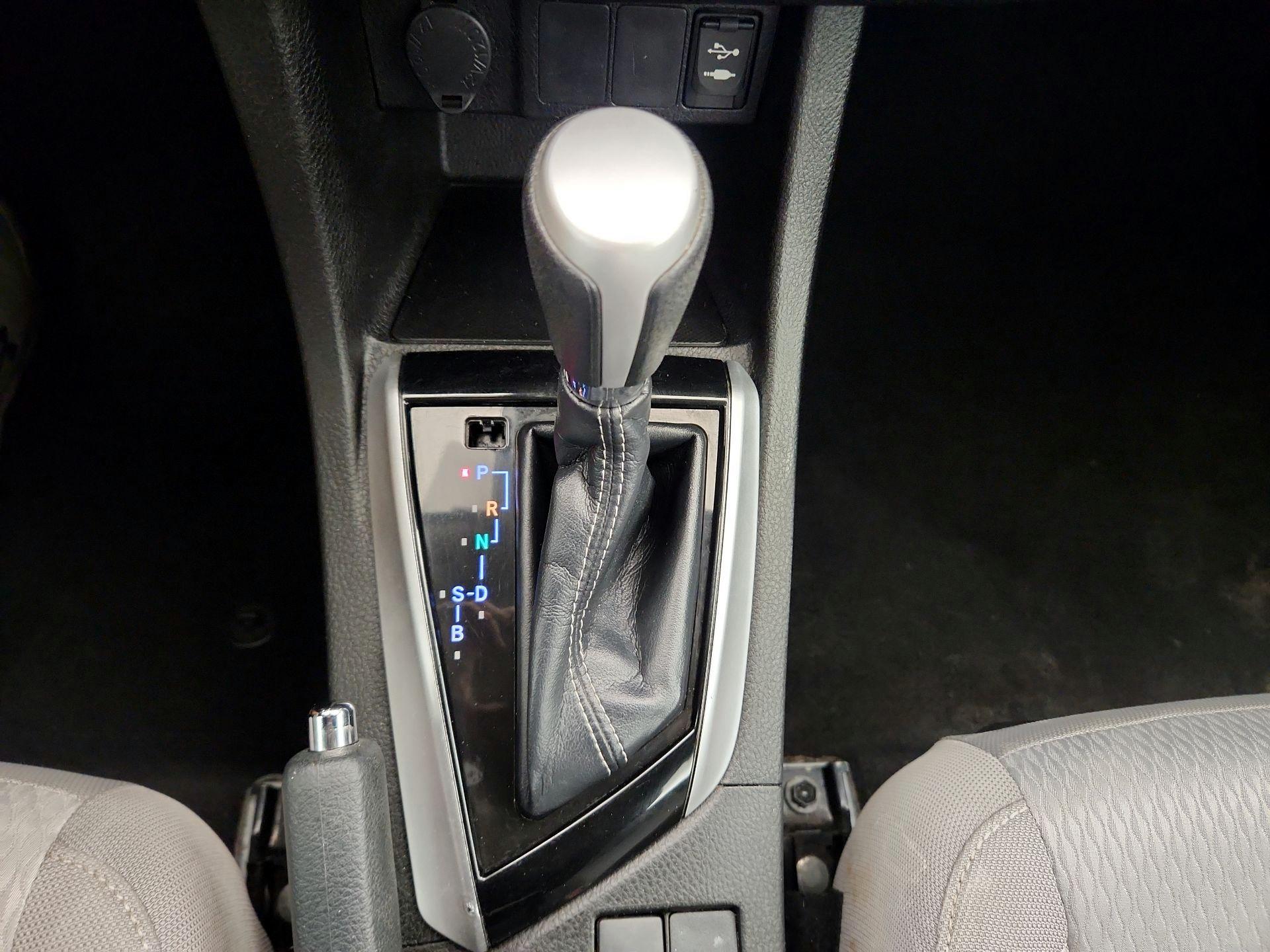 Thumbnail: 2018 Toyota Corolla - 17