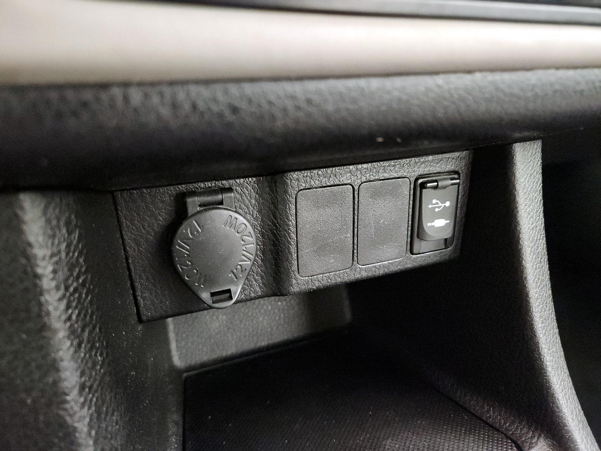 Thumbnail: 2018 Toyota Corolla - 18