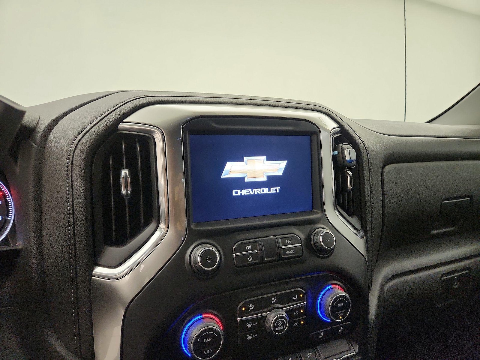 2022 Chevrolet Silverado 1500 Limited LT - Photo 14