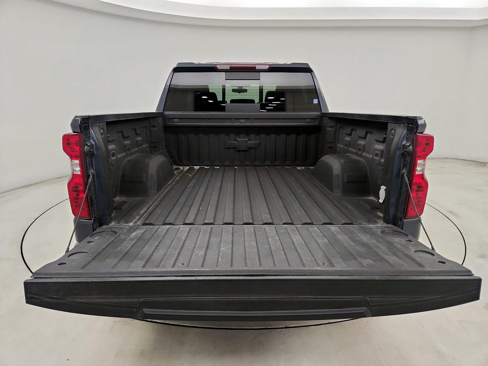 Thumbnail: 2022 Chevrolet Silverado 1500 - 16