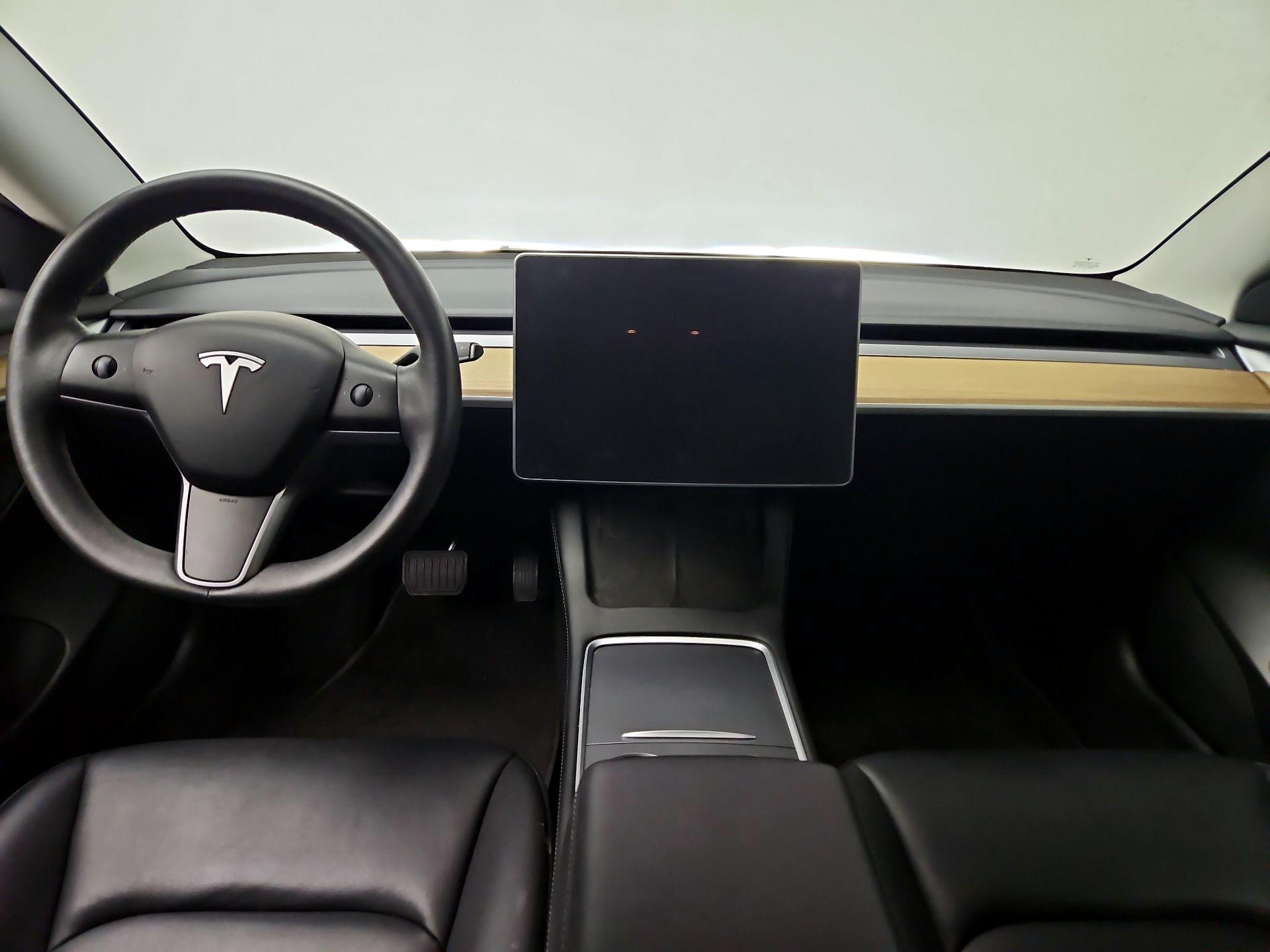 Thumbnail: 2023 Tesla Model 3 - 9