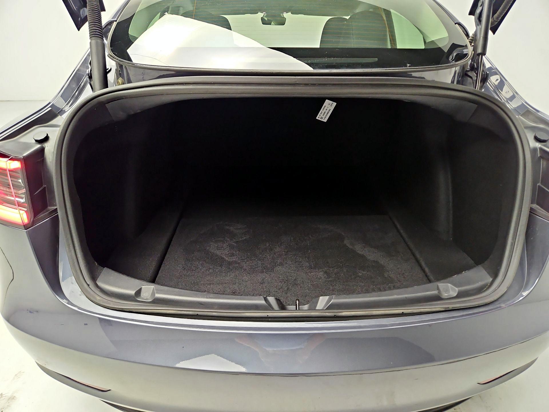 Thumbnail: 2023 Tesla Model 3 - 20