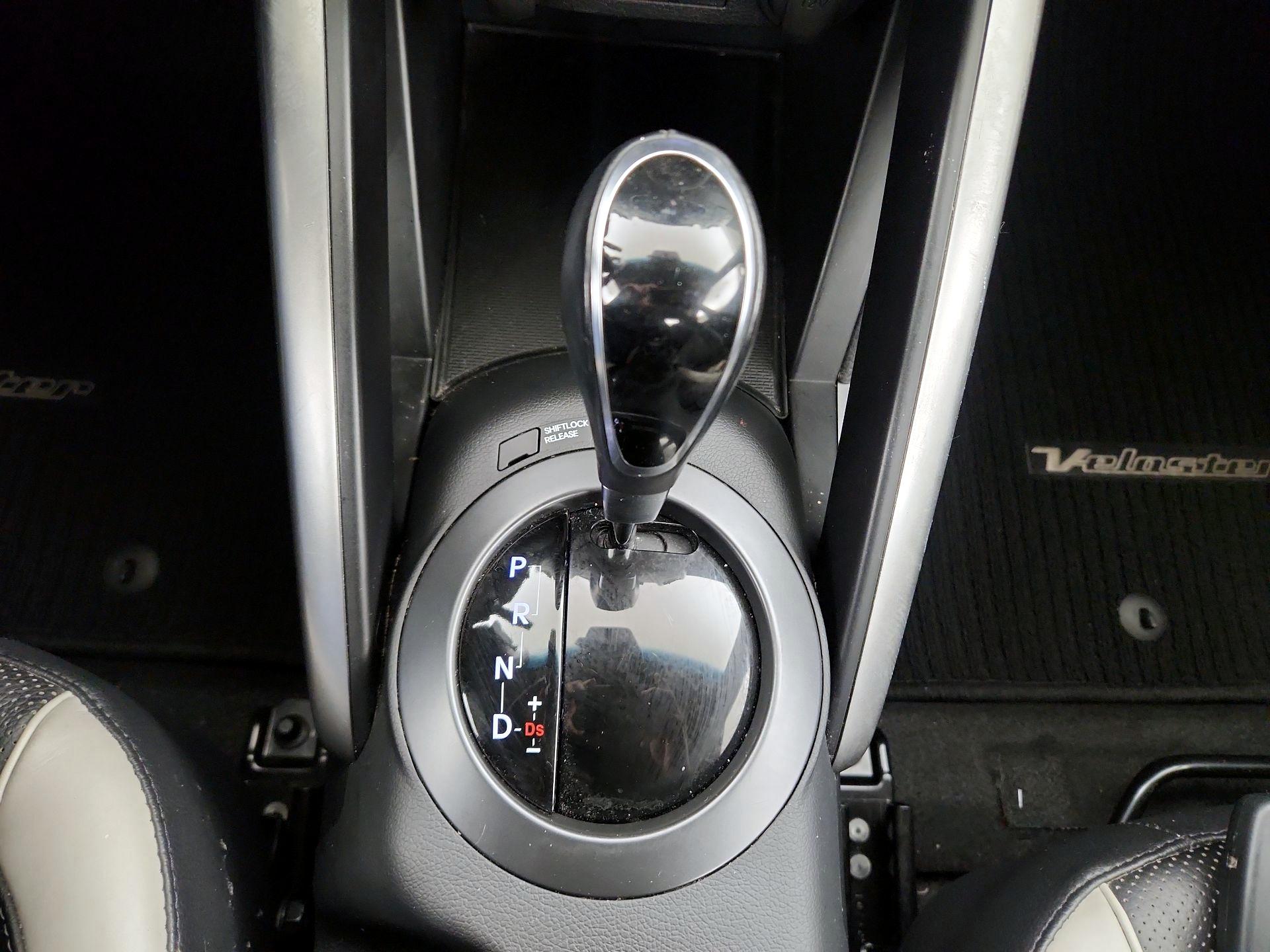 Thumbnail: 2014 Hyundai Veloster - 18