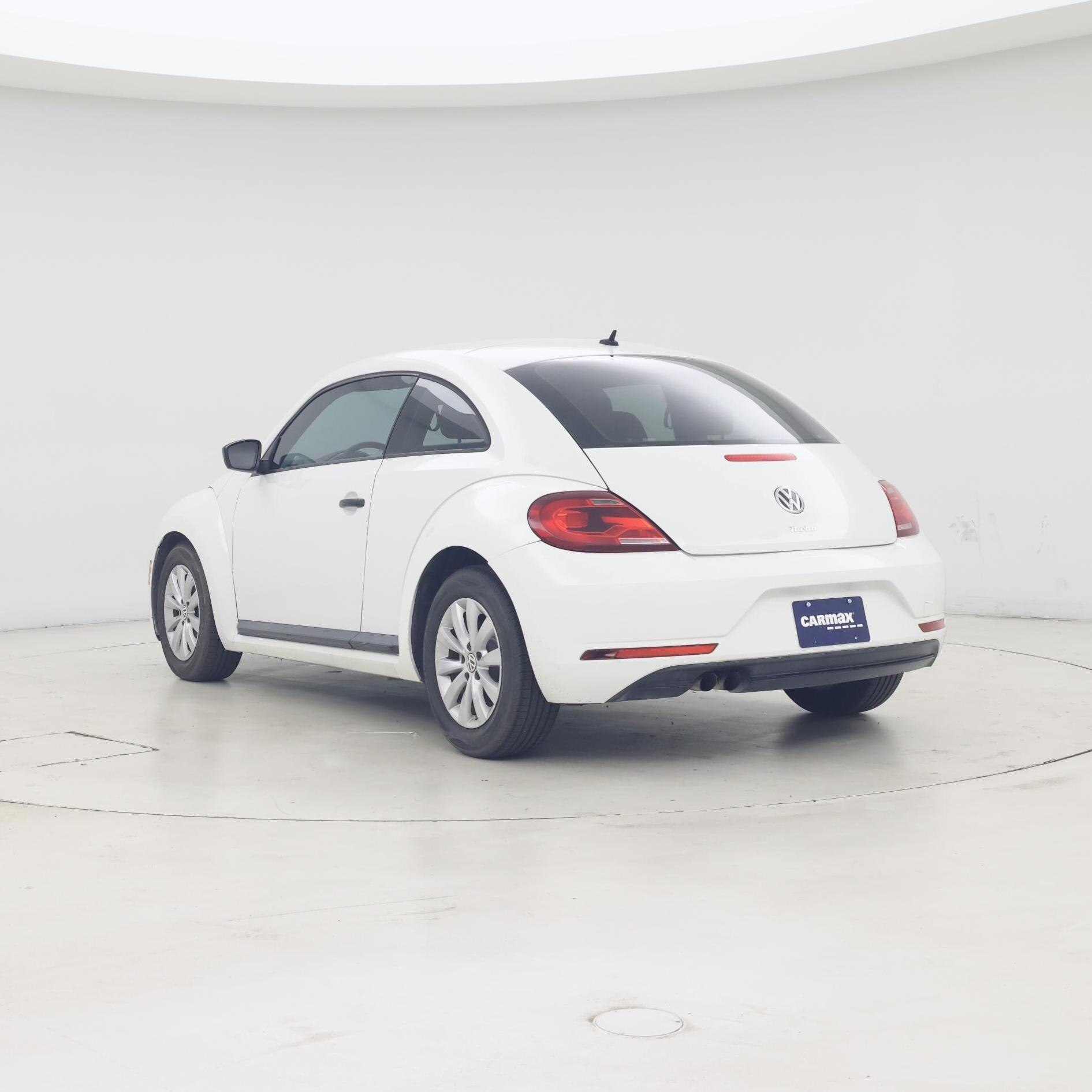 Thumbnail: 2017 Volkswagen Beetle - 2