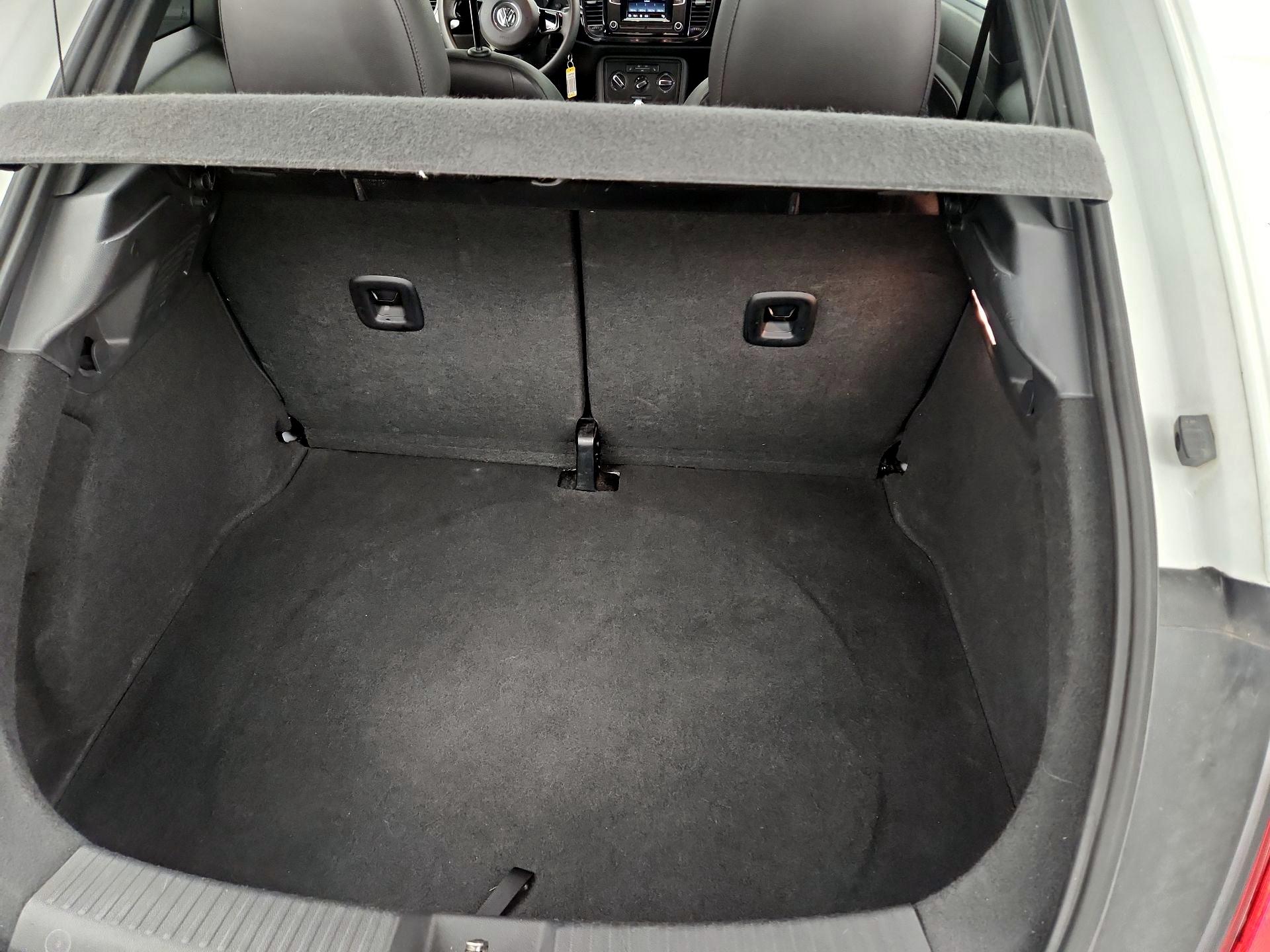 Thumbnail: 2017 Volkswagen Beetle - 19