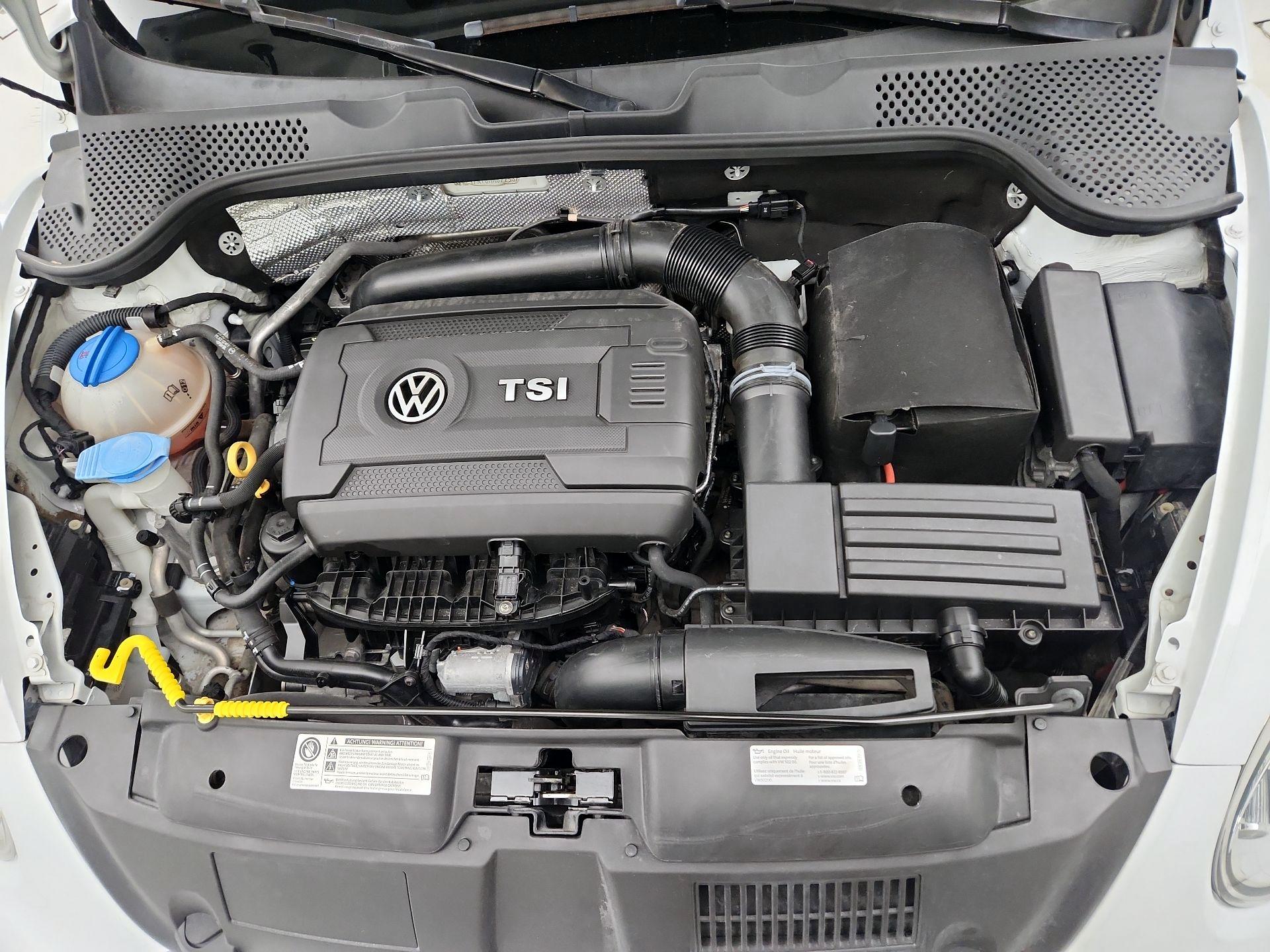 Thumbnail: 2017 Volkswagen Beetle - 20