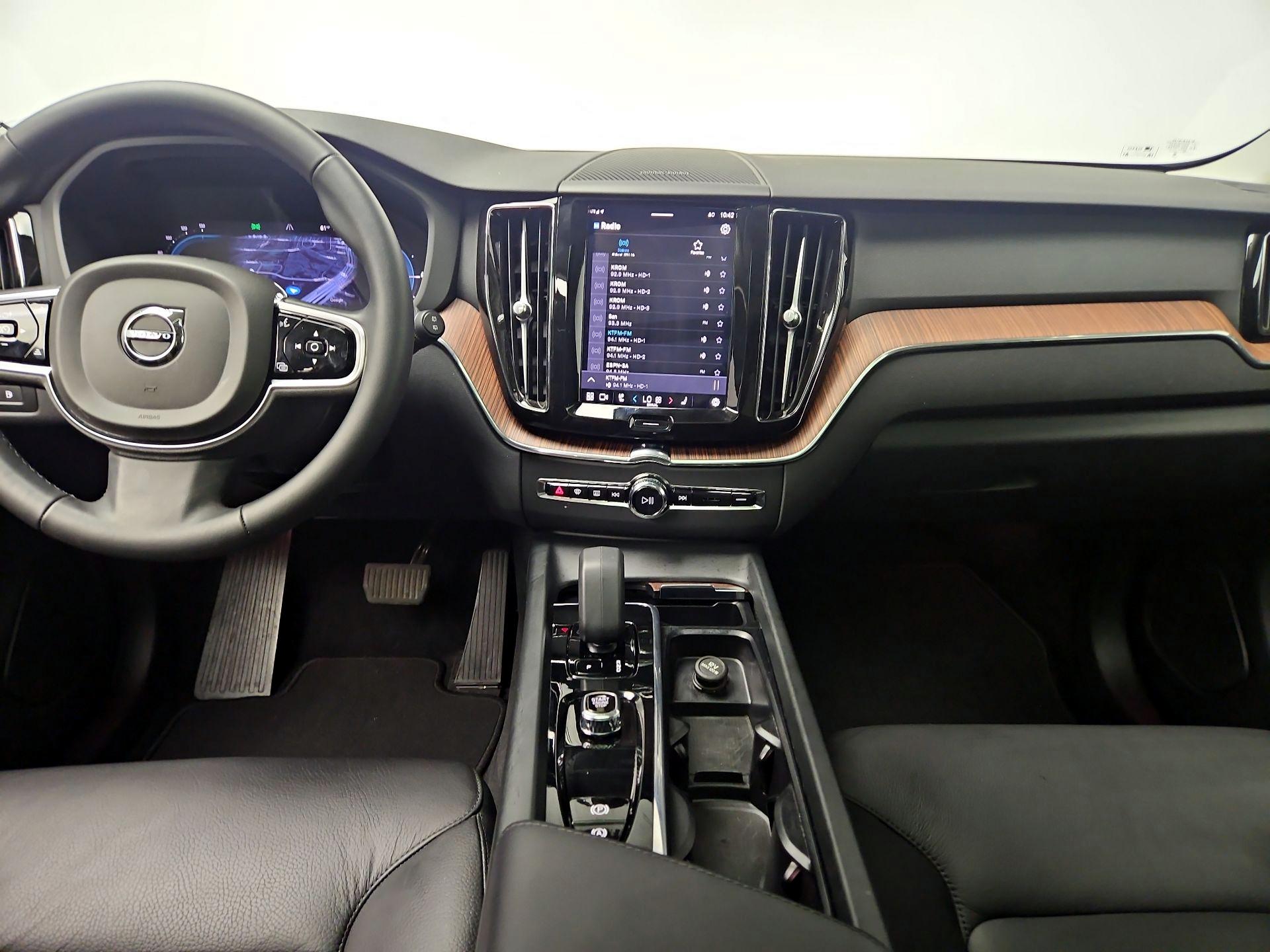 Thumbnail: 2024 Volvo XC60 - 9