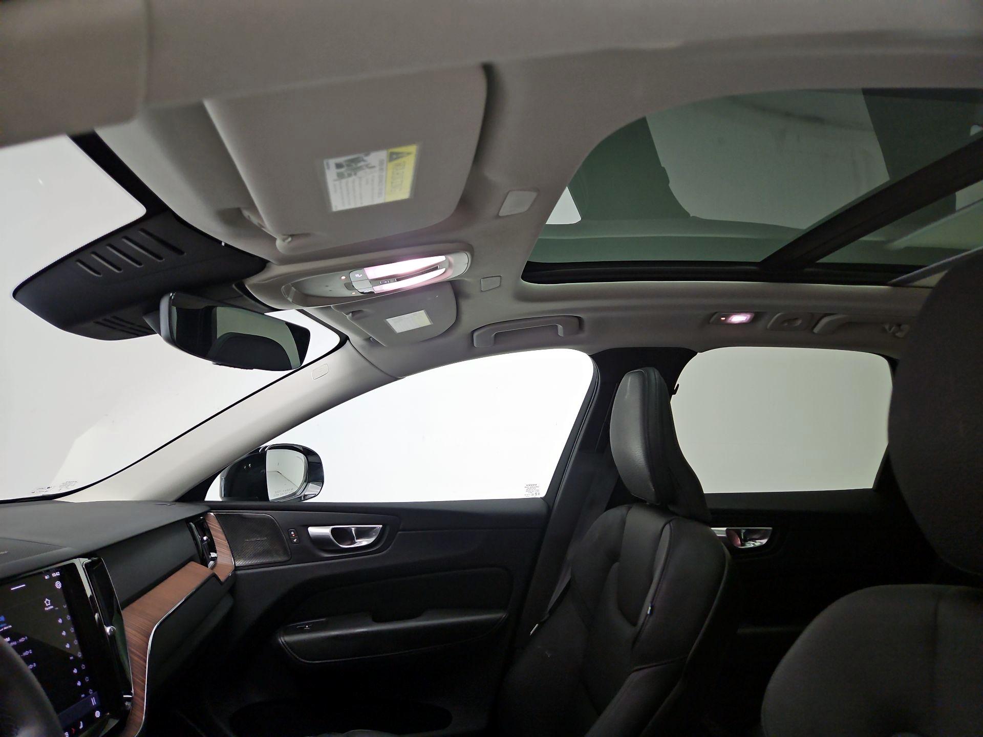 Thumbnail: 2024 Volvo XC60 - 20