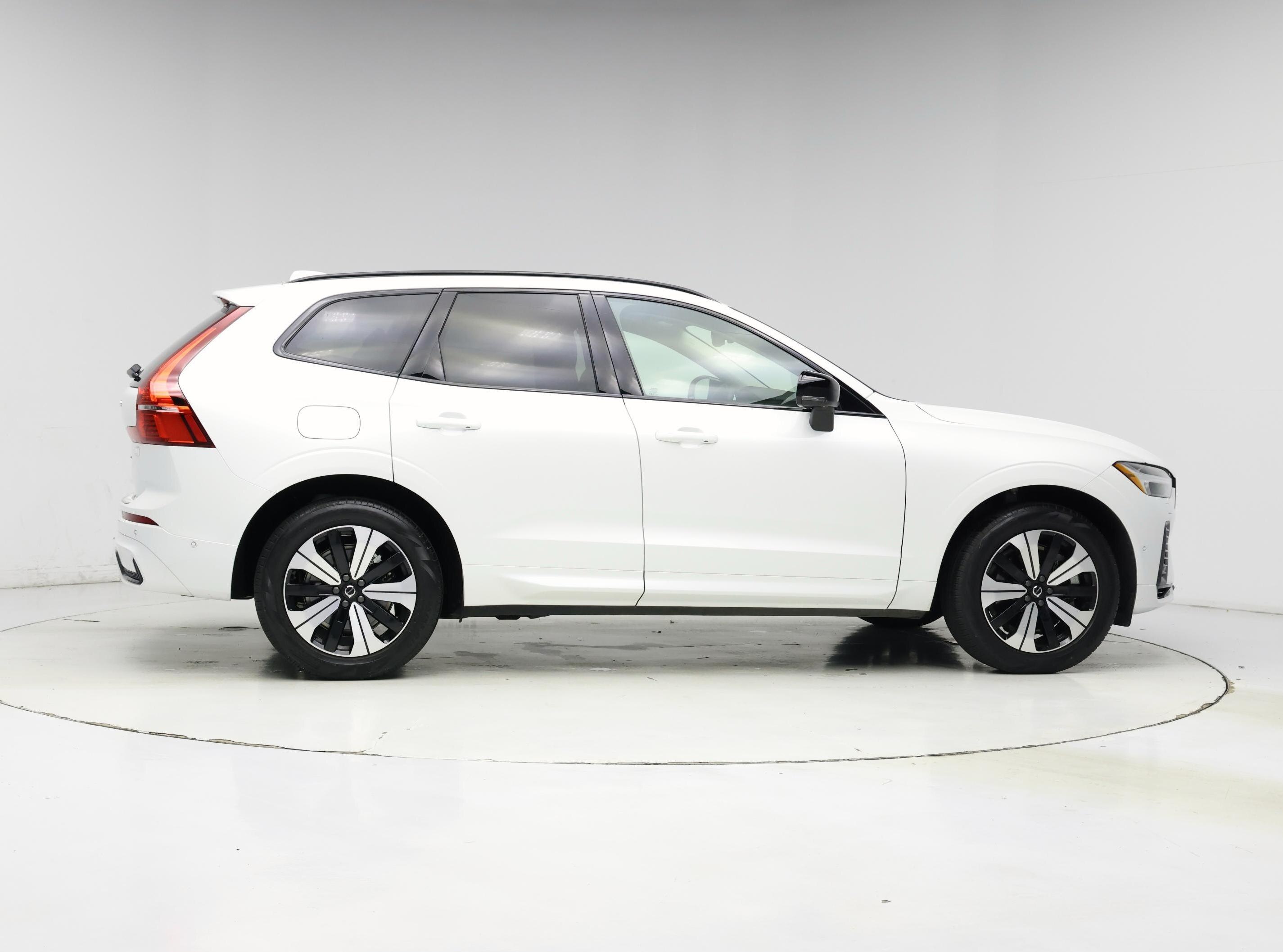 Thumbnail: 2024 Volvo XC60 - 7