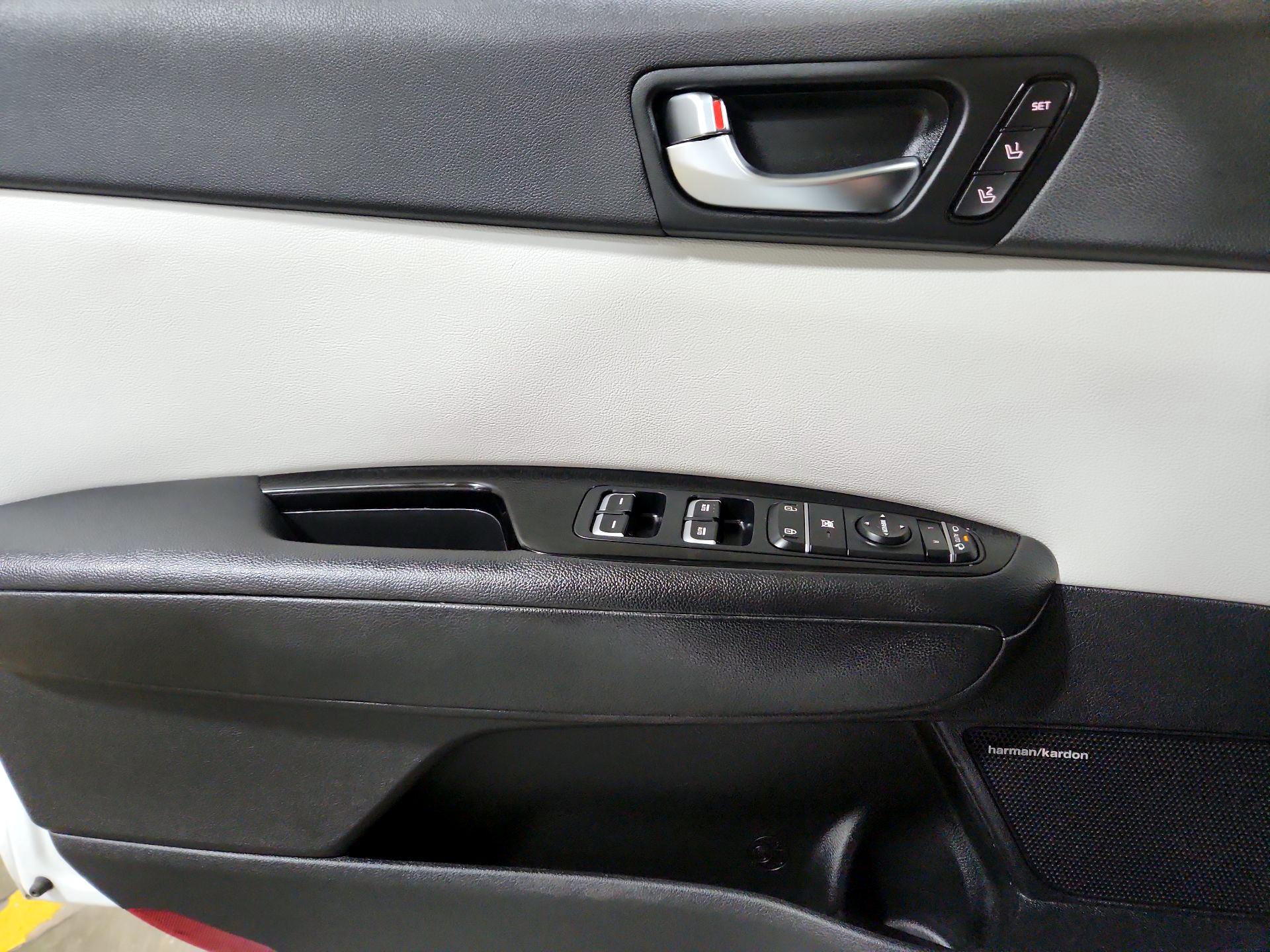 Thumbnail: 2018 Kia Optima - 12