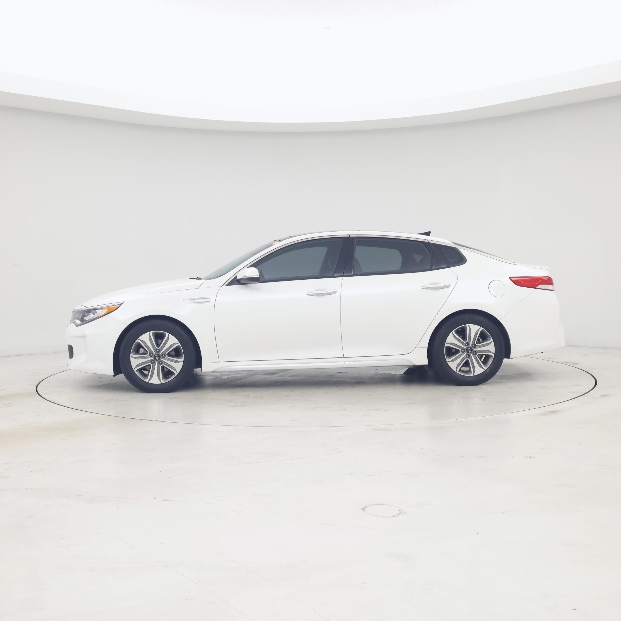 Thumbnail: 2018 Kia Optima - 3