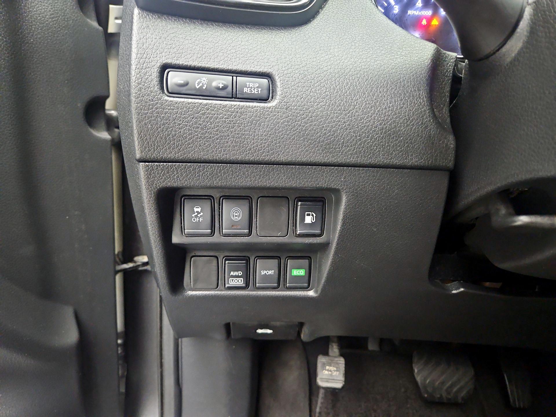 Thumbnail: 2020 Nissan Rogue - 13