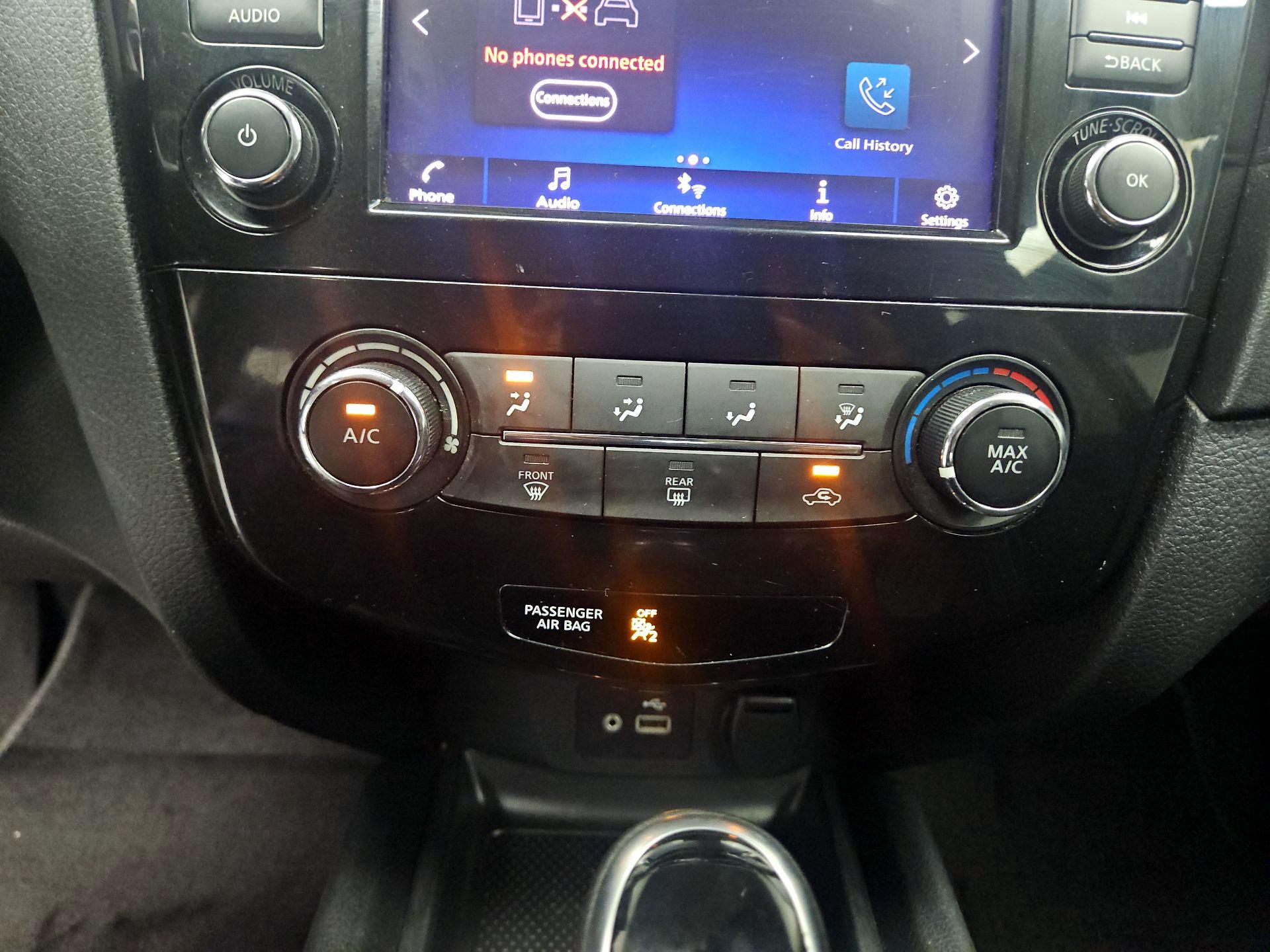 Thumbnail: 2020 Nissan Rogue - 16