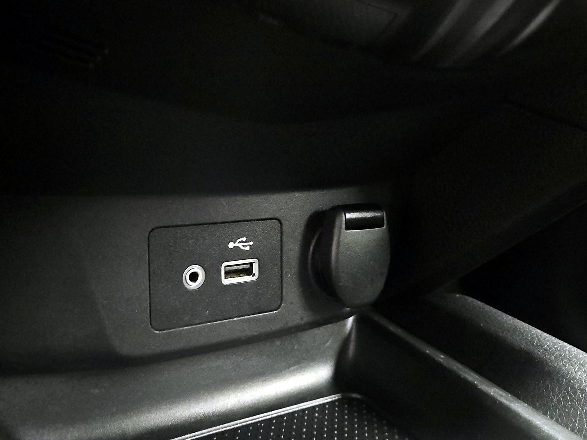 Thumbnail: 2020 Nissan Rogue - 18