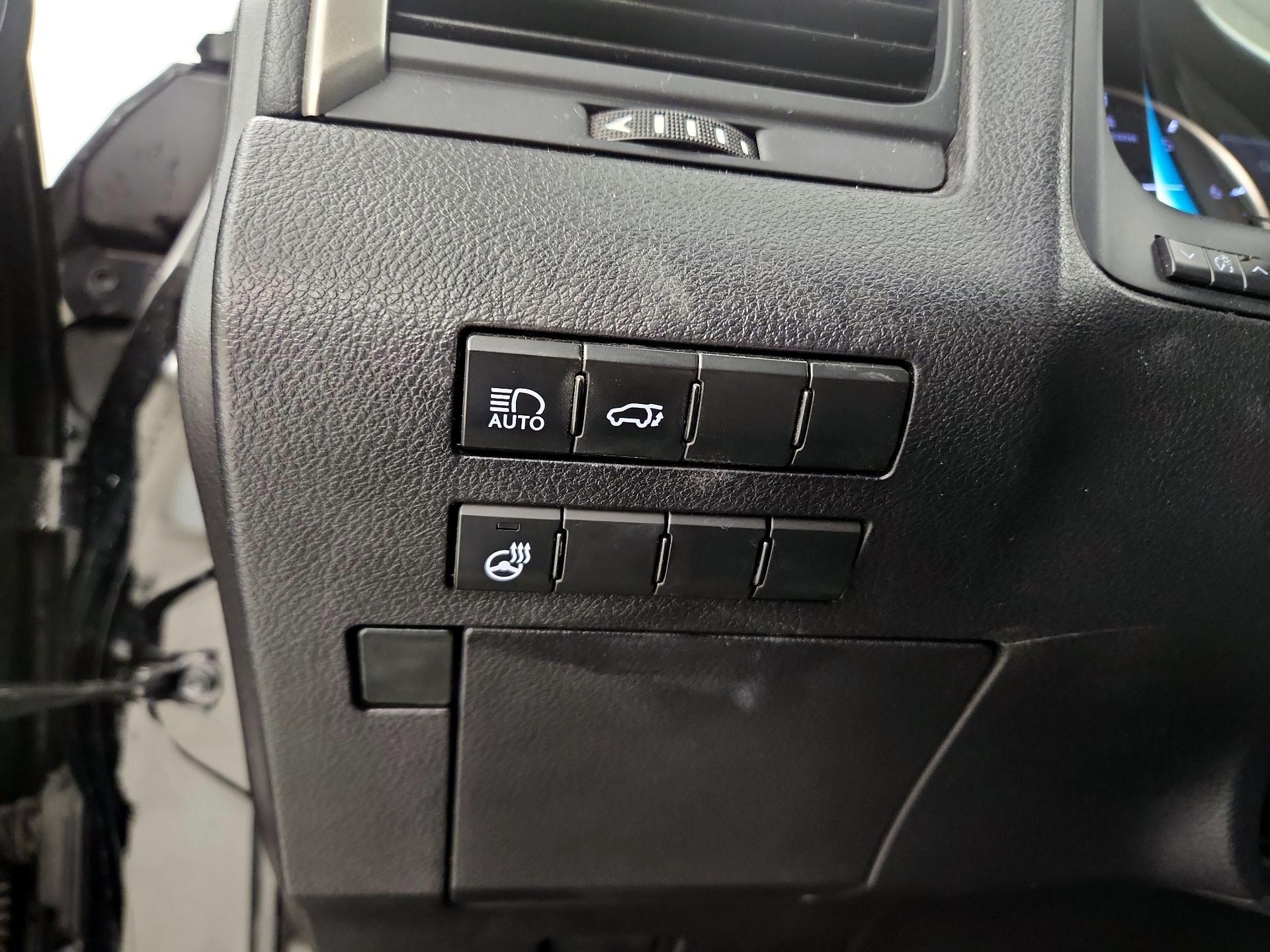 Thumbnail: 2018 Lexus RX - 13