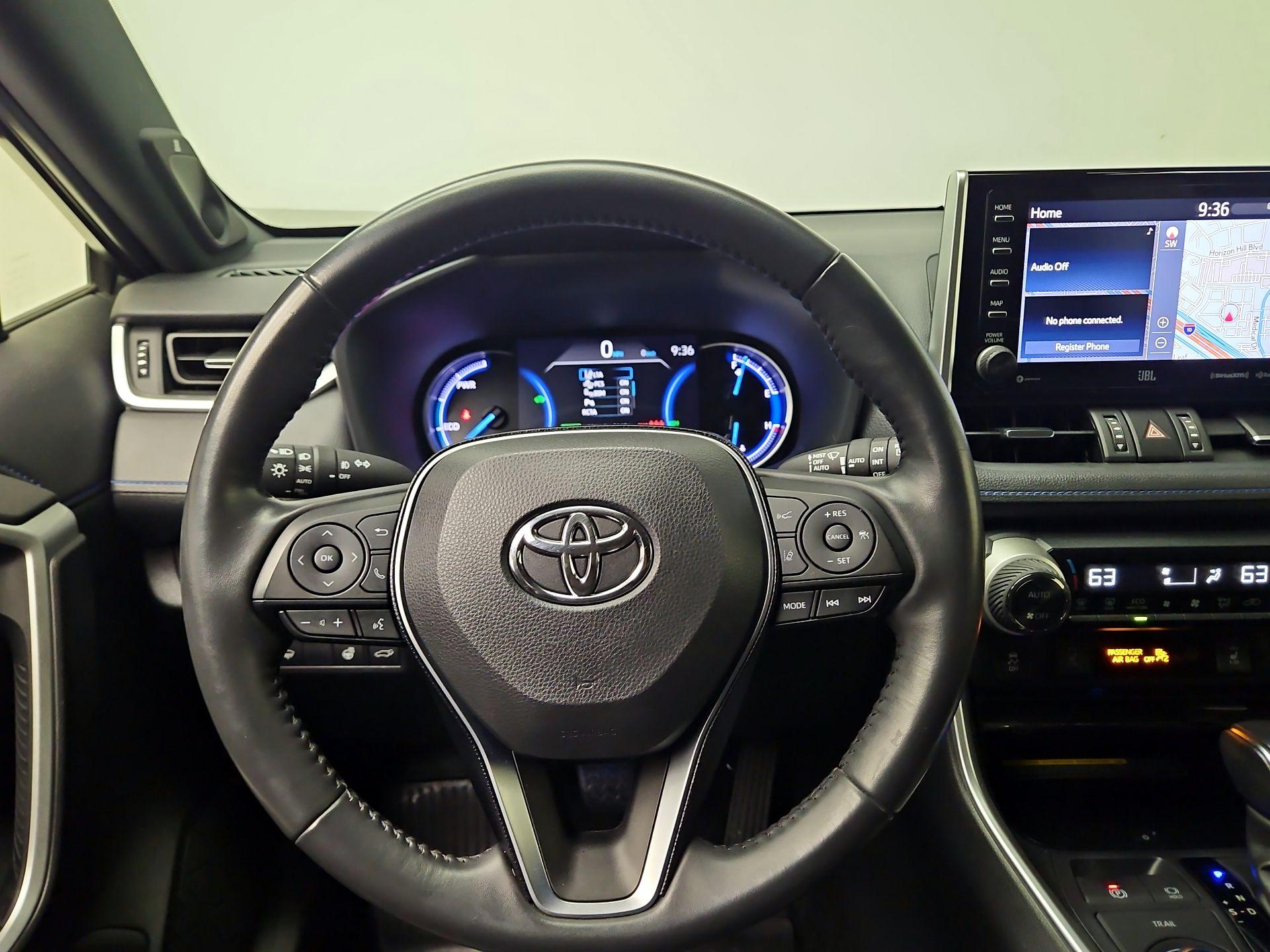 Thumbnail: 2020 Toyota RAV4 - 10