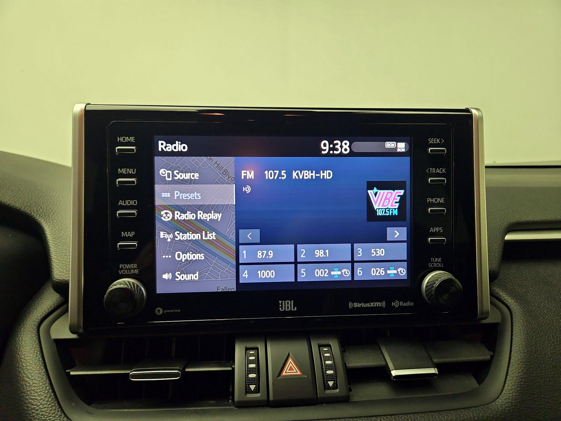 Thumbnail: 2020 Toyota RAV4 - 16