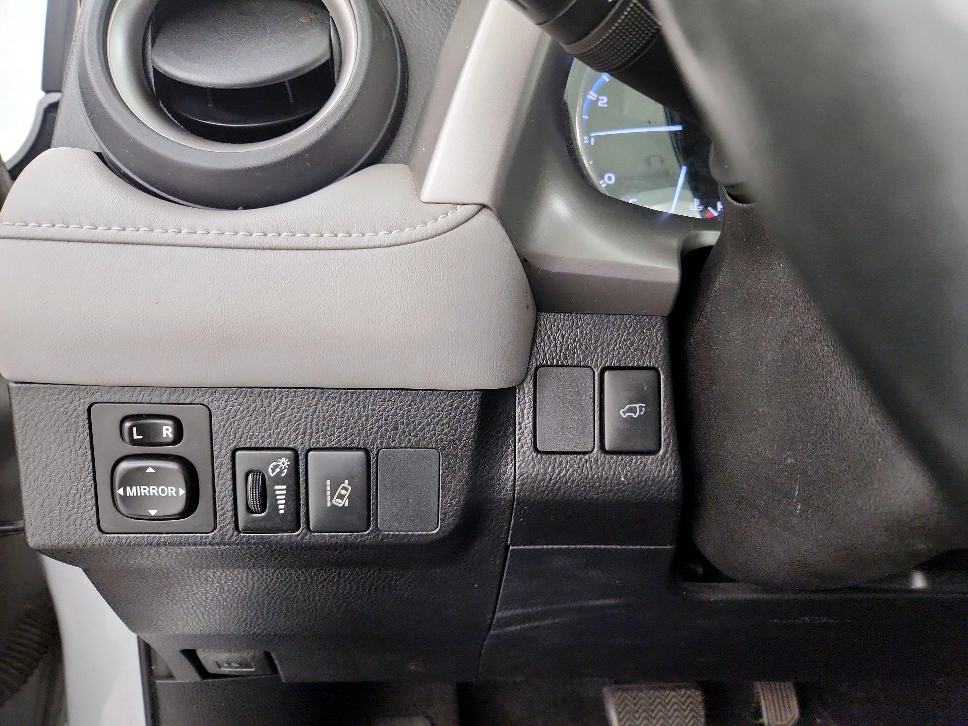 Thumbnail: 2017 Toyota RAV4 - 13