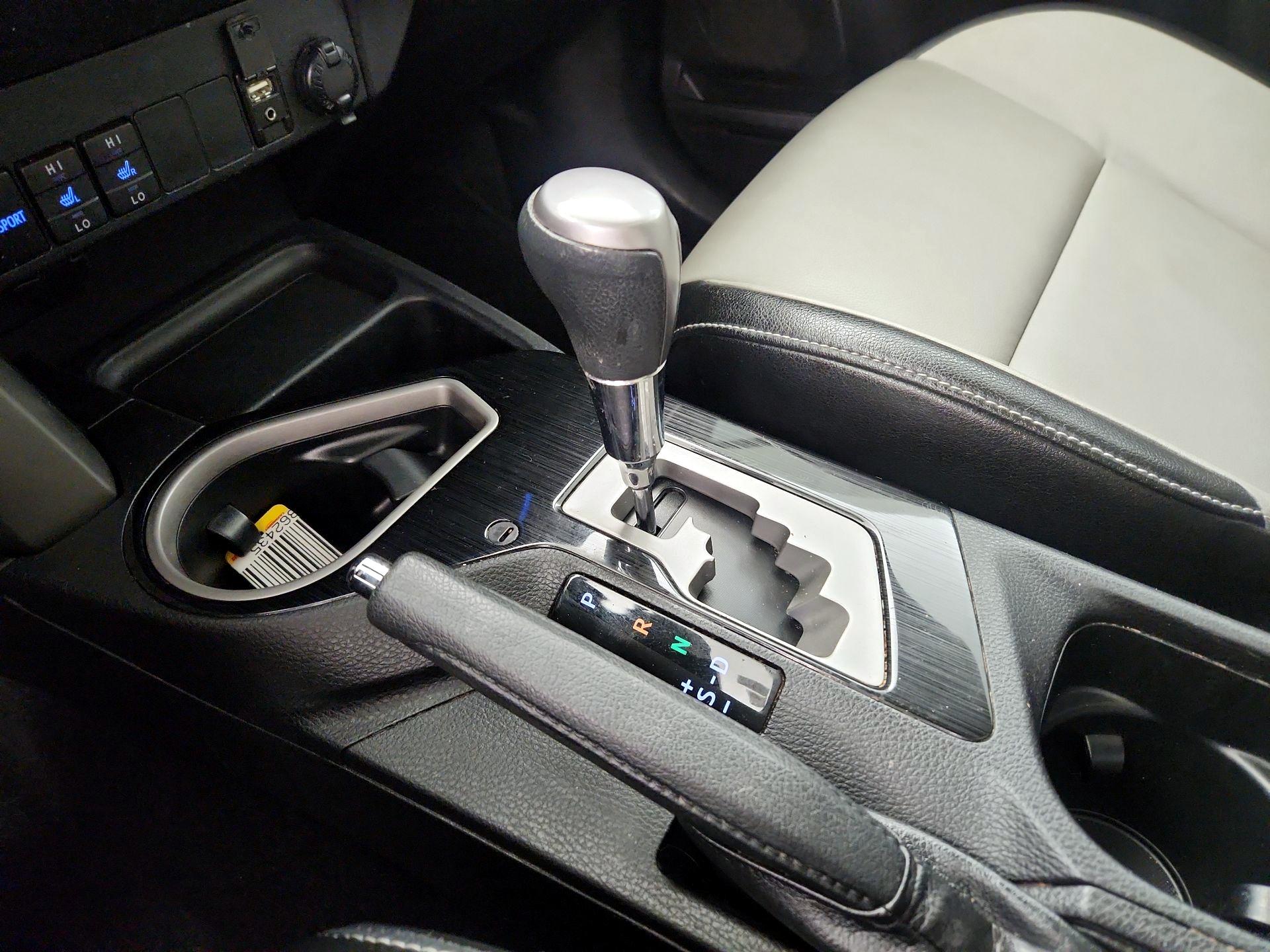 Thumbnail: 2017 Toyota RAV4 - 17