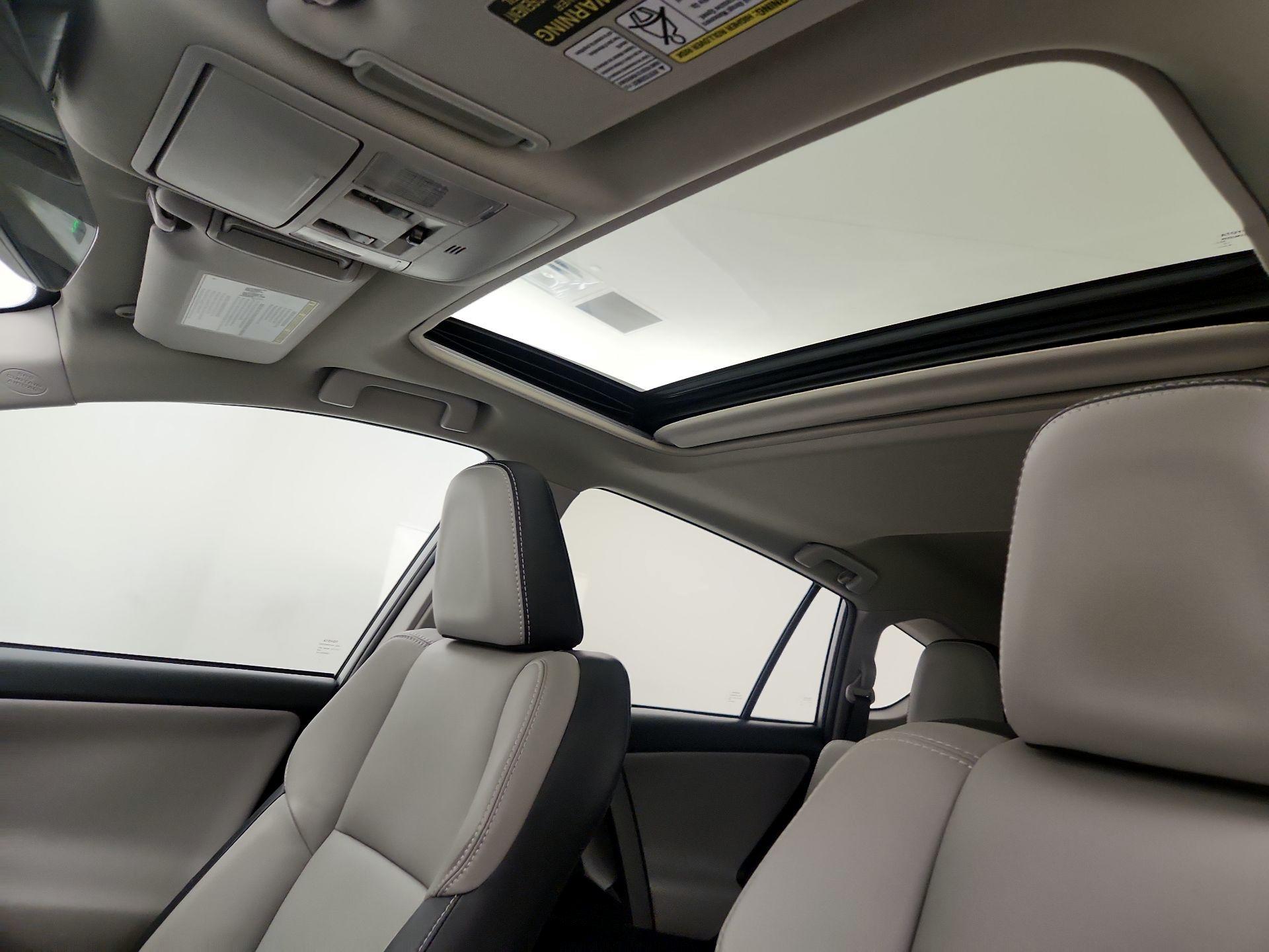 Thumbnail: 2017 Toyota RAV4 - 19