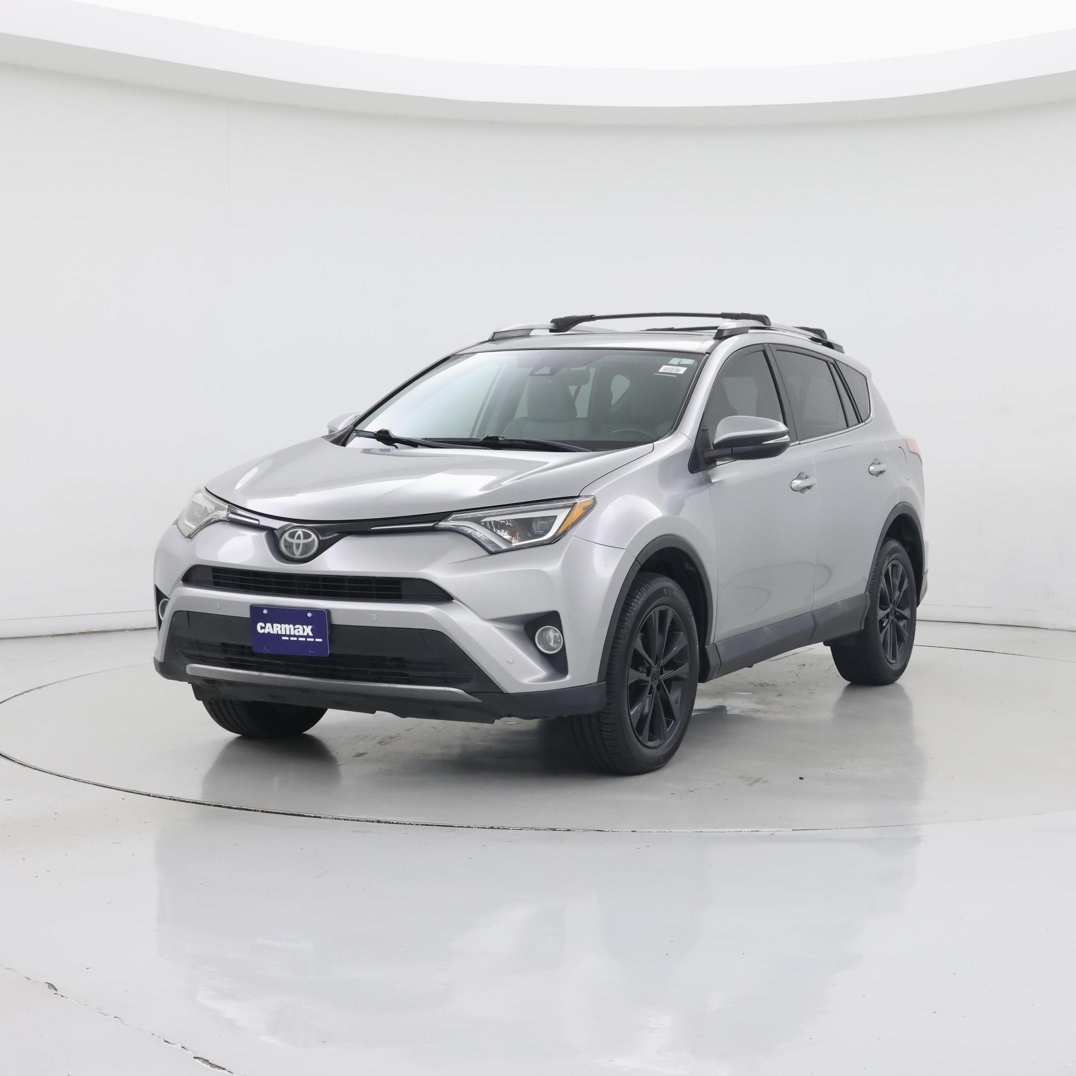 Thumbnail: 2017 Toyota RAV4 - 4