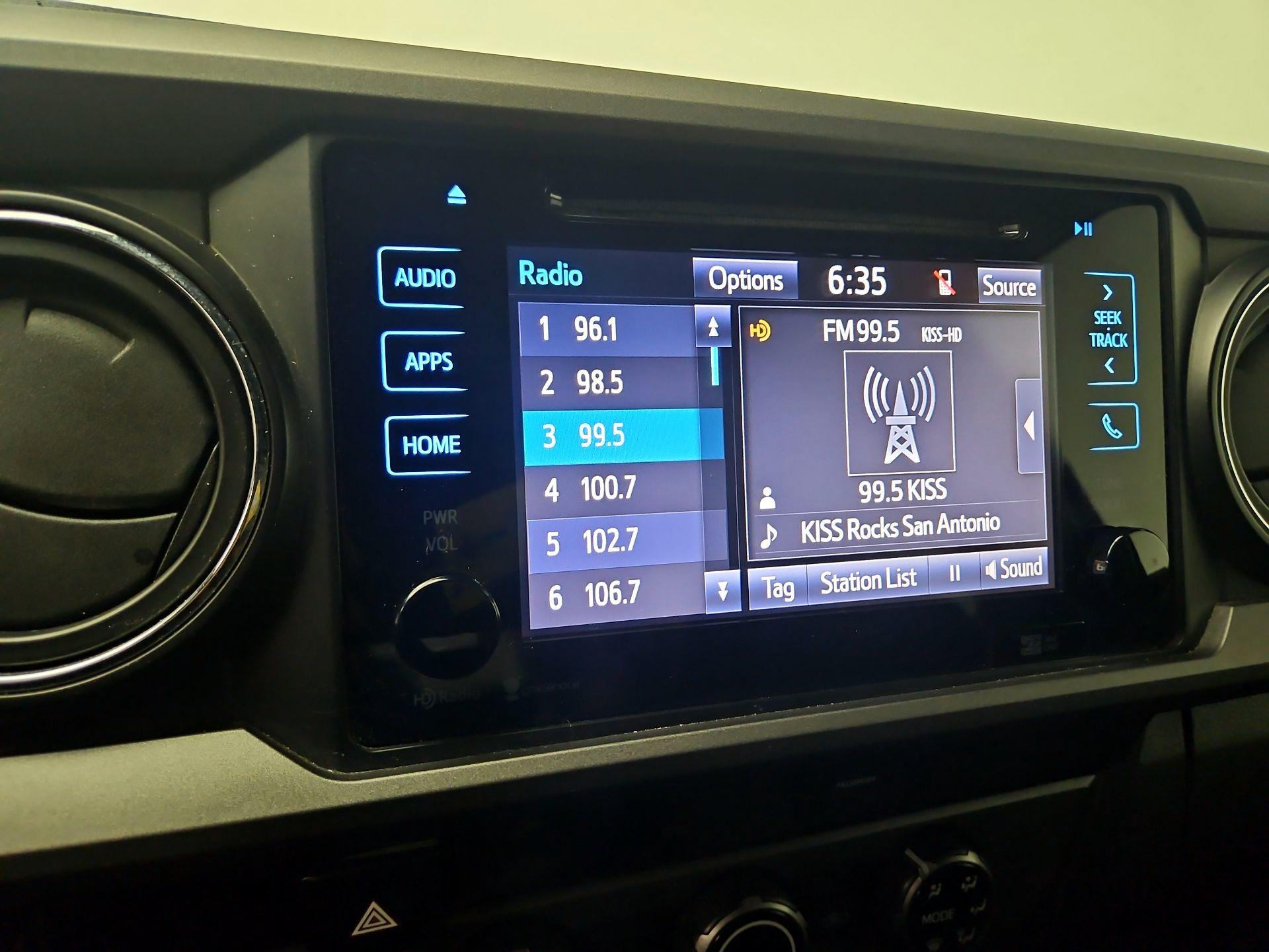 Thumbnail: 2016 Toyota Tacoma - 16