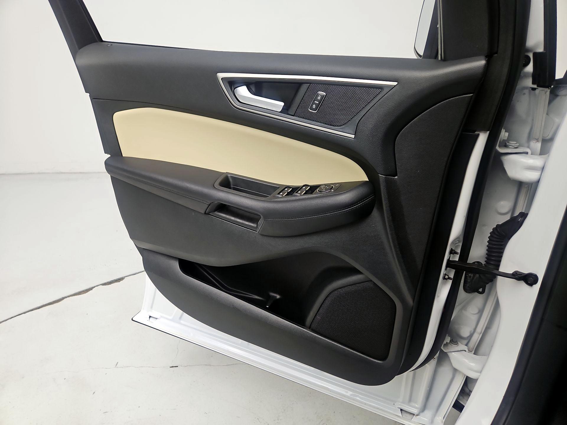 Thumbnail: 2022 Ford Edge - 12