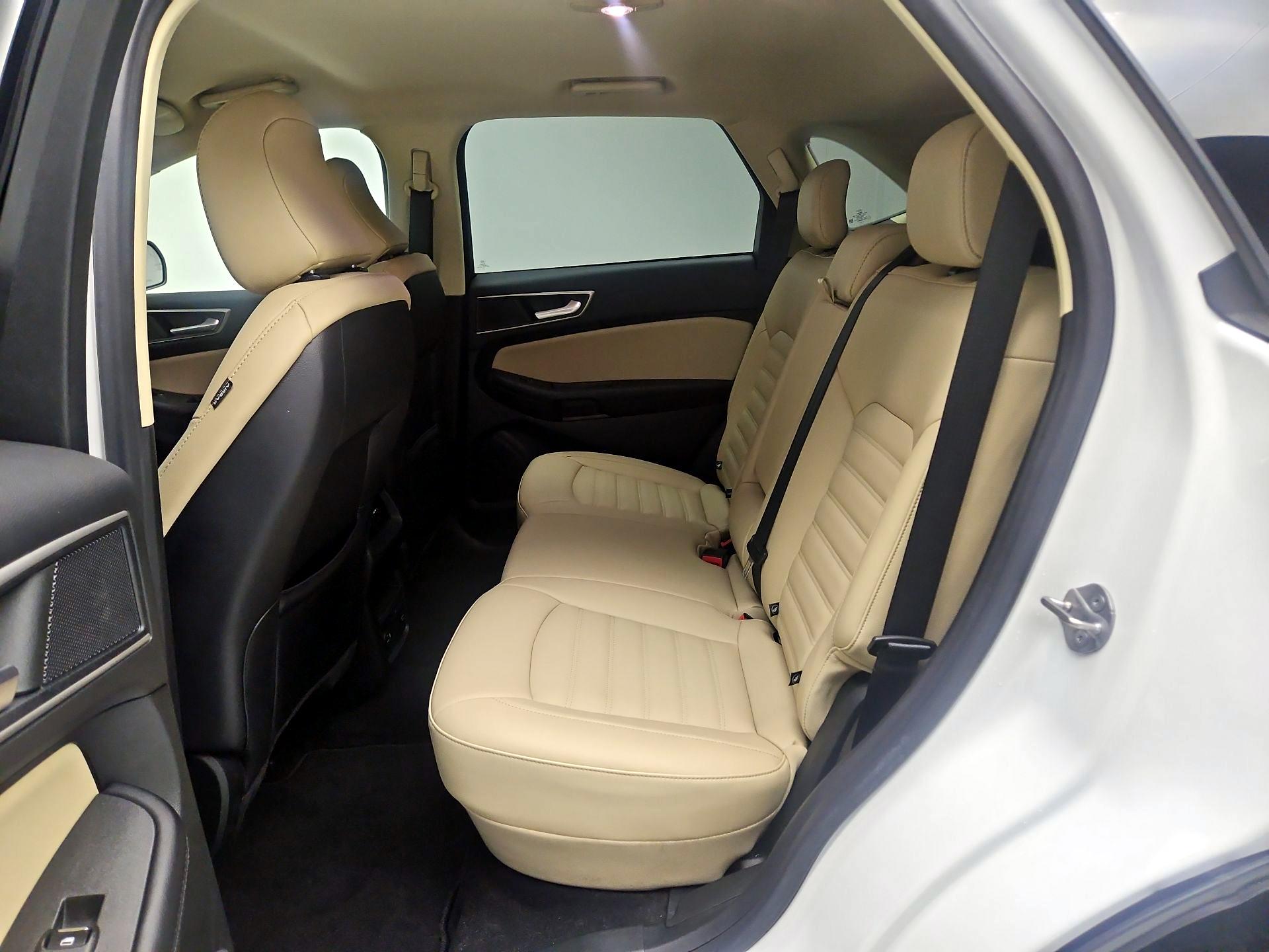 Thumbnail: 2022 Ford Edge - 18