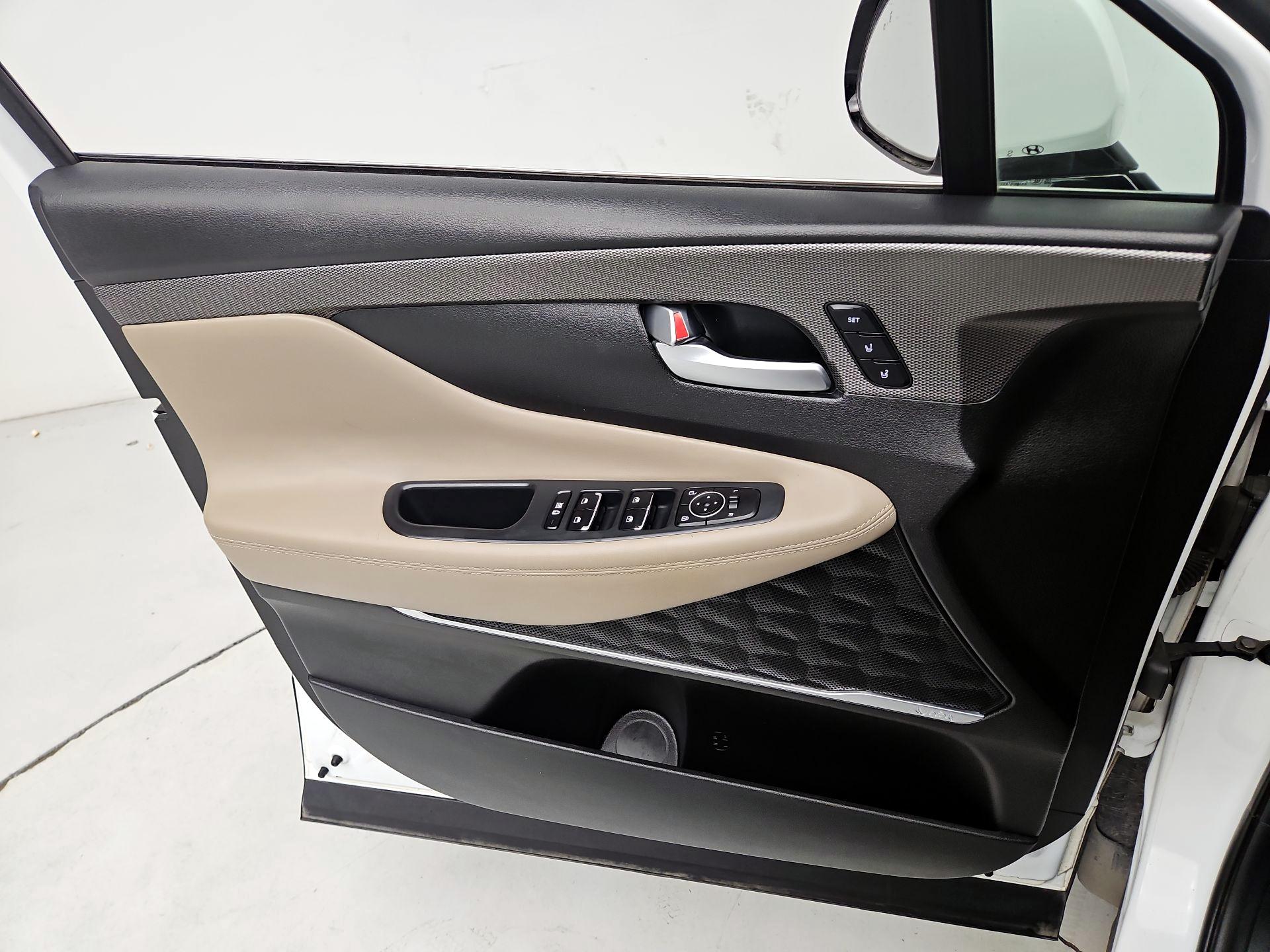 Thumbnail: 2019 Hyundai Santa Fe - 12