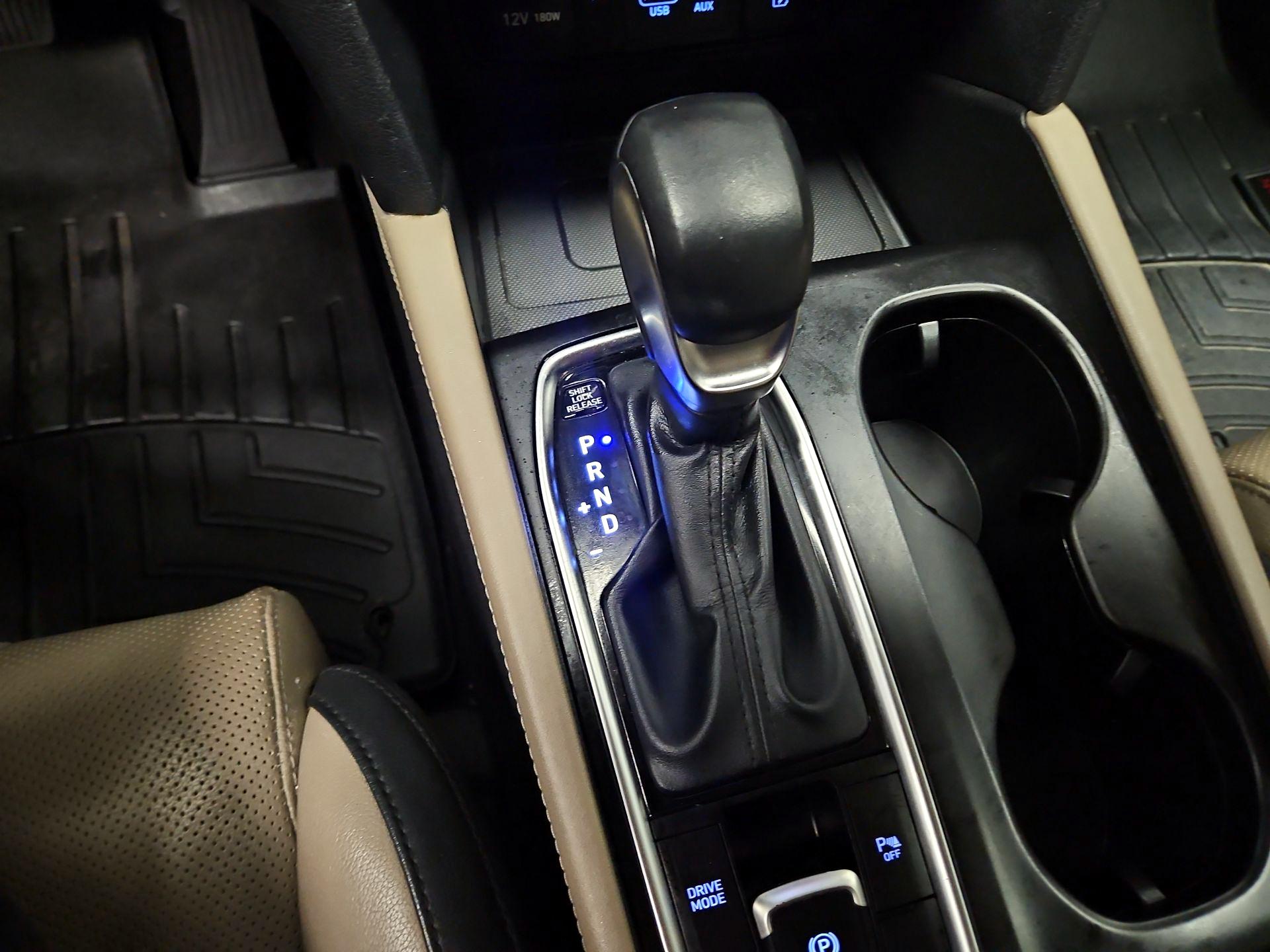 Thumbnail: 2019 Hyundai Santa Fe - 18