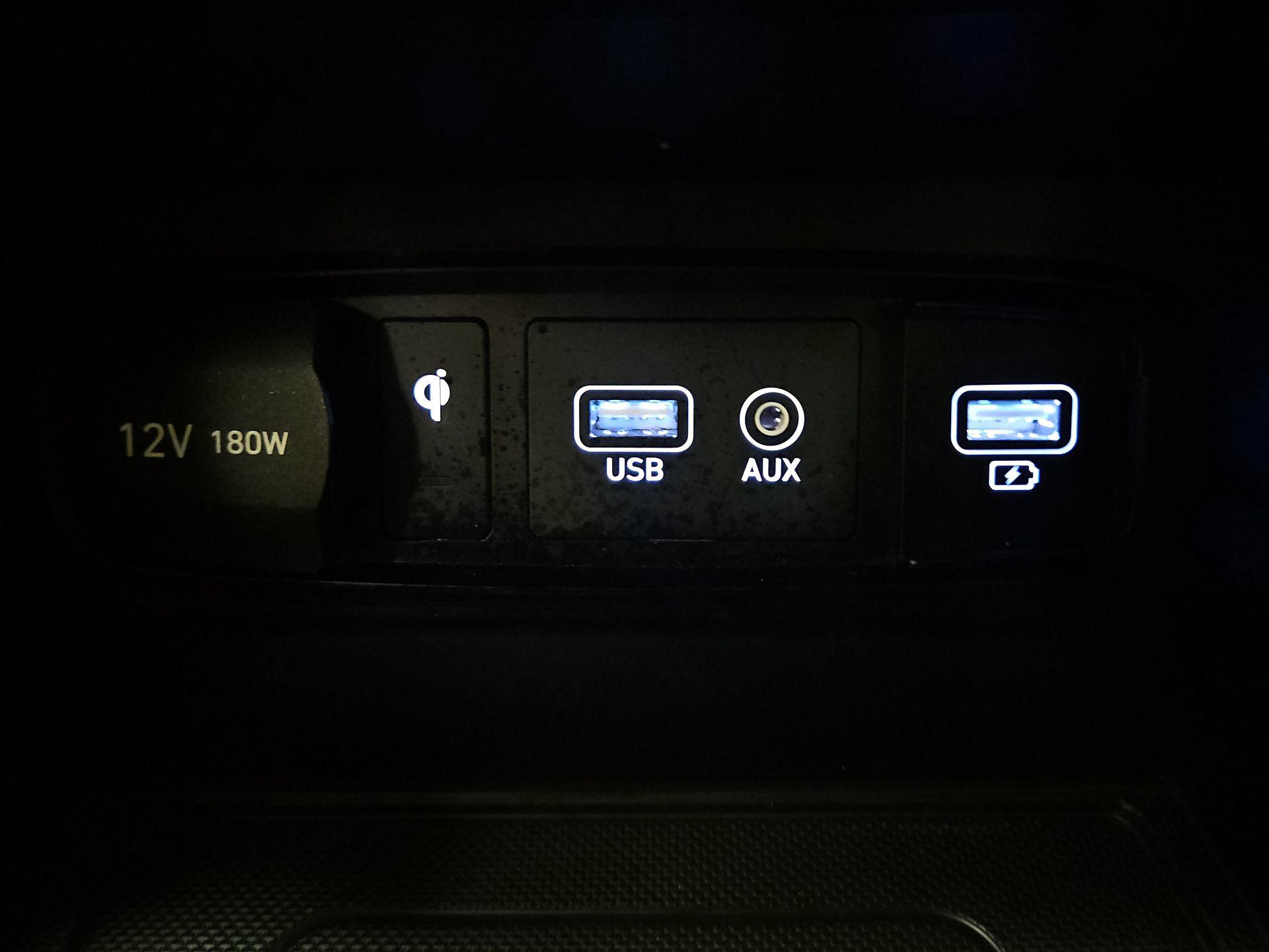 Thumbnail: 2019 Hyundai Santa Fe - 19