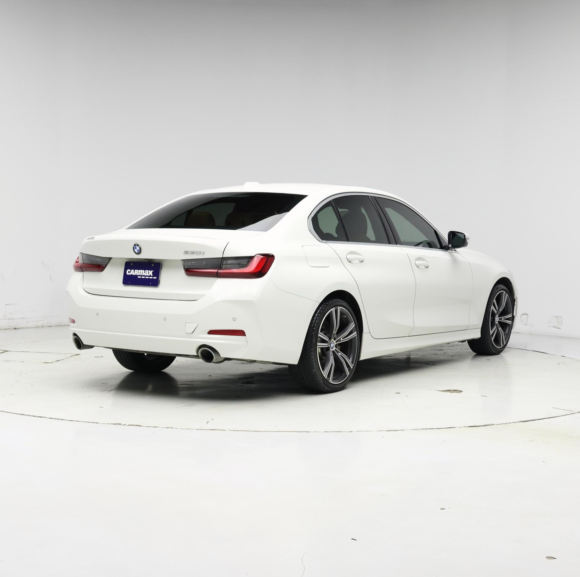 Thumbnail: 2024 BMW 3 Series - 8