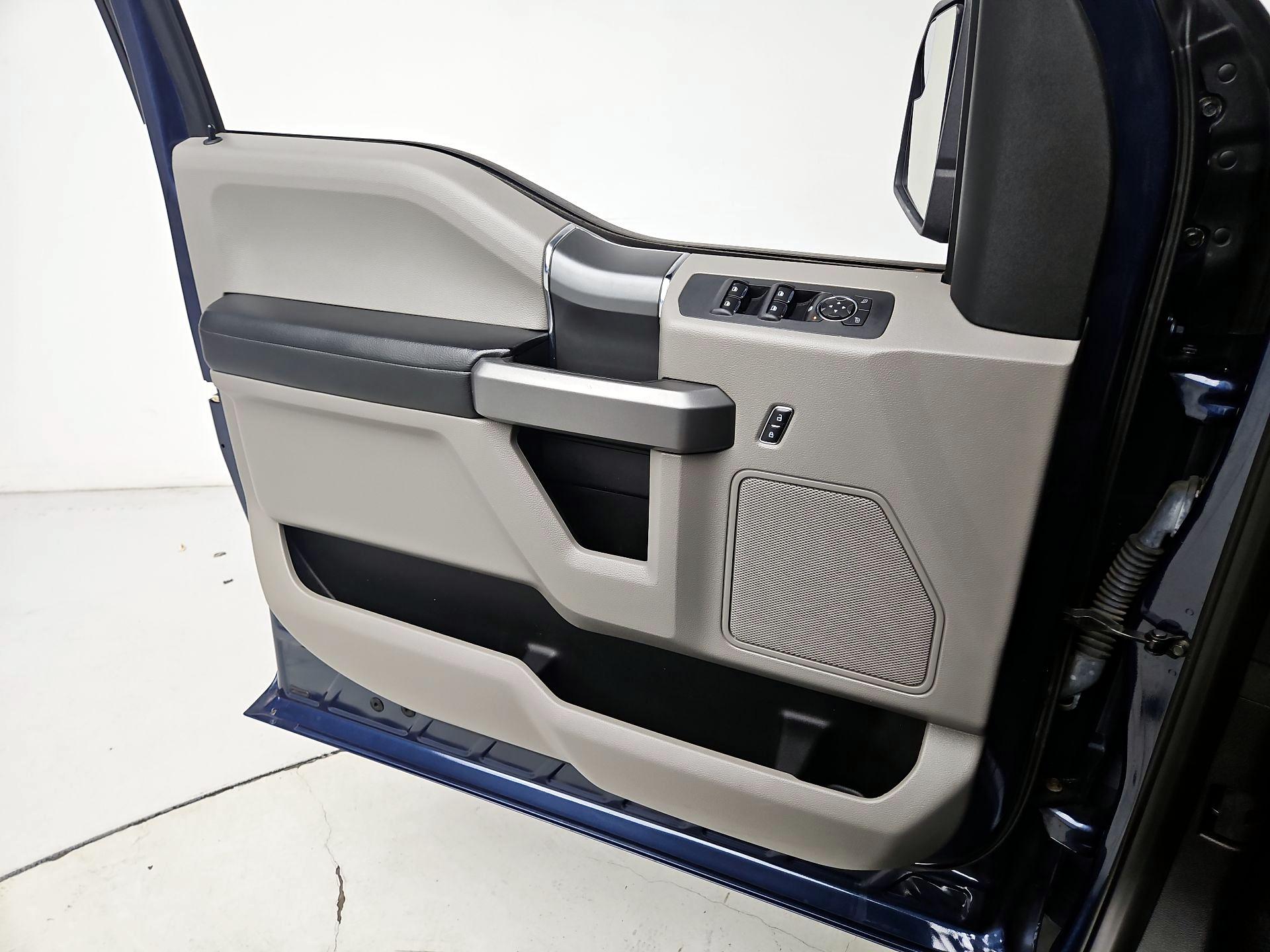 Thumbnail: 2016 Ford F-150 - 12