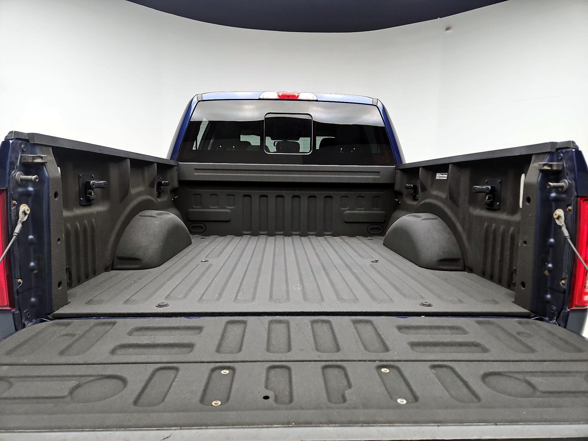 Thumbnail: 2016 Ford F-150 - 19