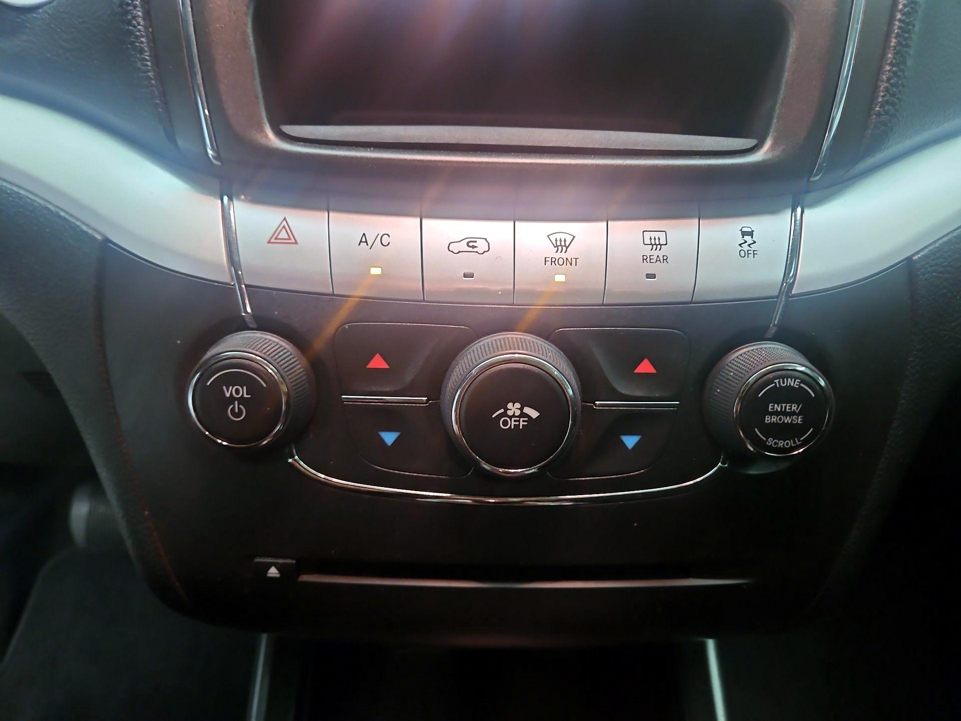 Thumbnail: 2018 Dodge Journey - 16