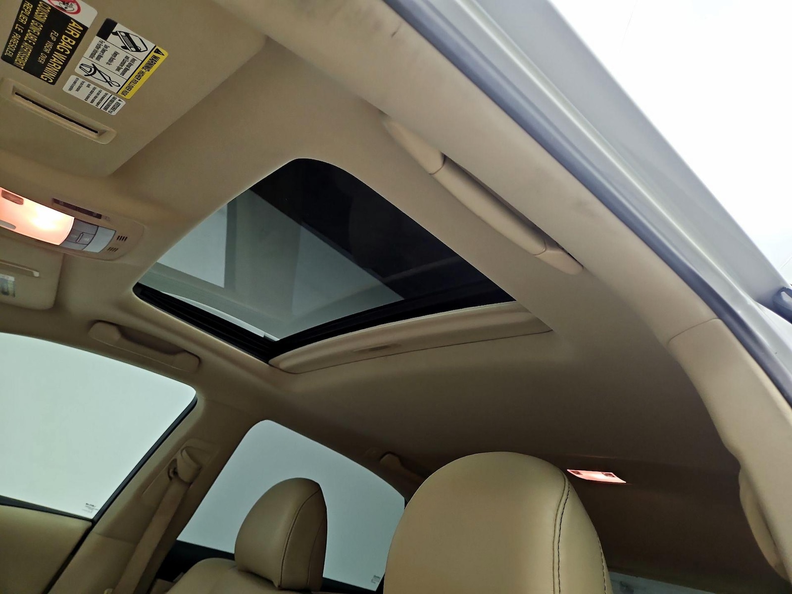 Sunroof(s) & Overhead Airbags