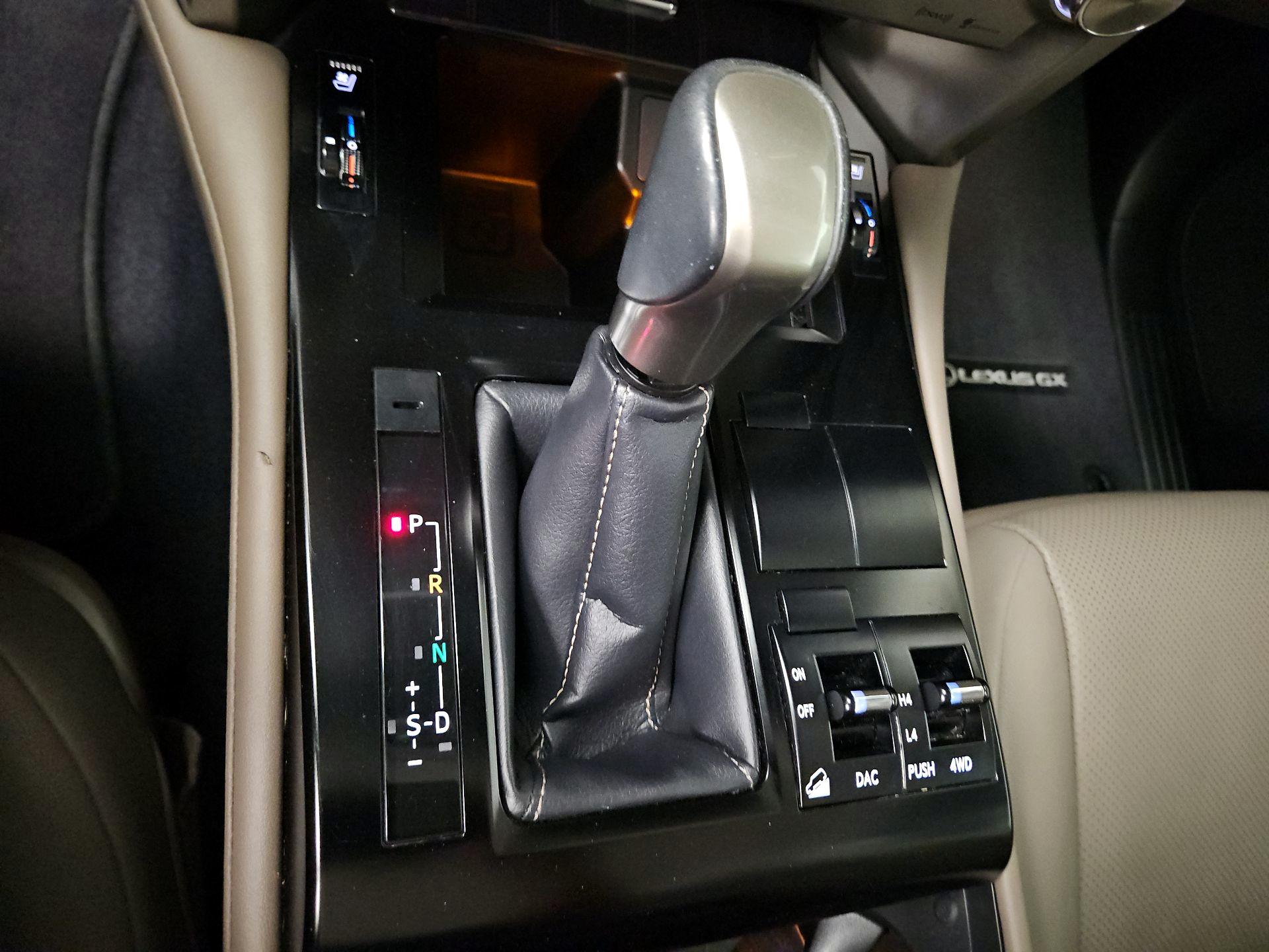 Thumbnail: 2021 Lexus GX - 18