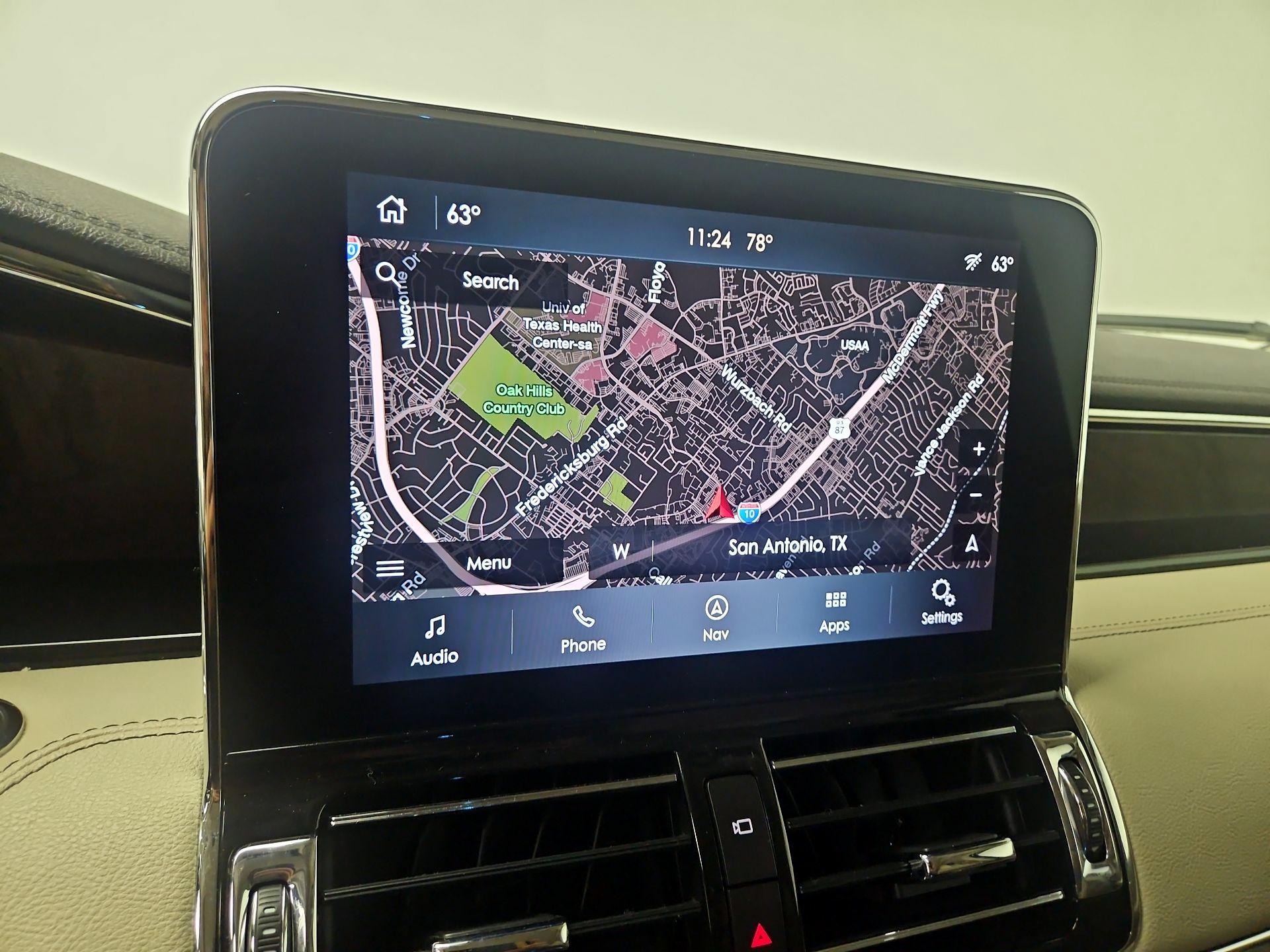 Thumbnail: 2021 Lincoln Navigator L - 14