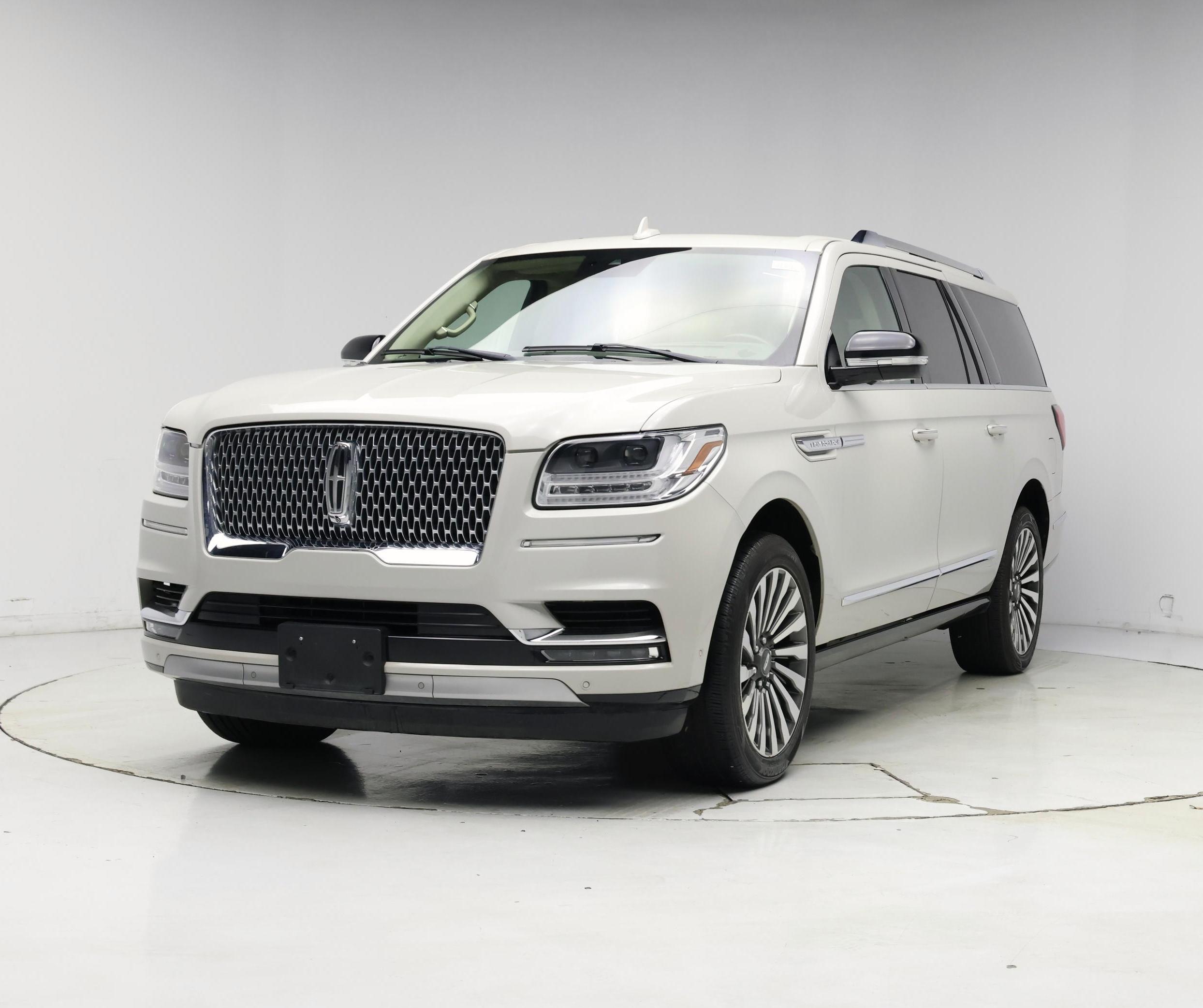 Thumbnail: 2021 Lincoln Navigator L - 4