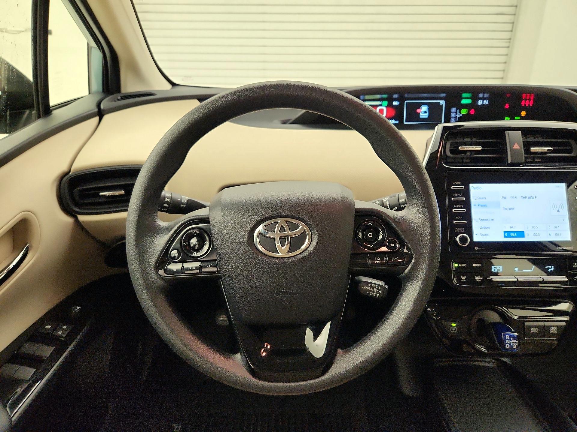 Thumbnail: 2021 Toyota Prius - 10