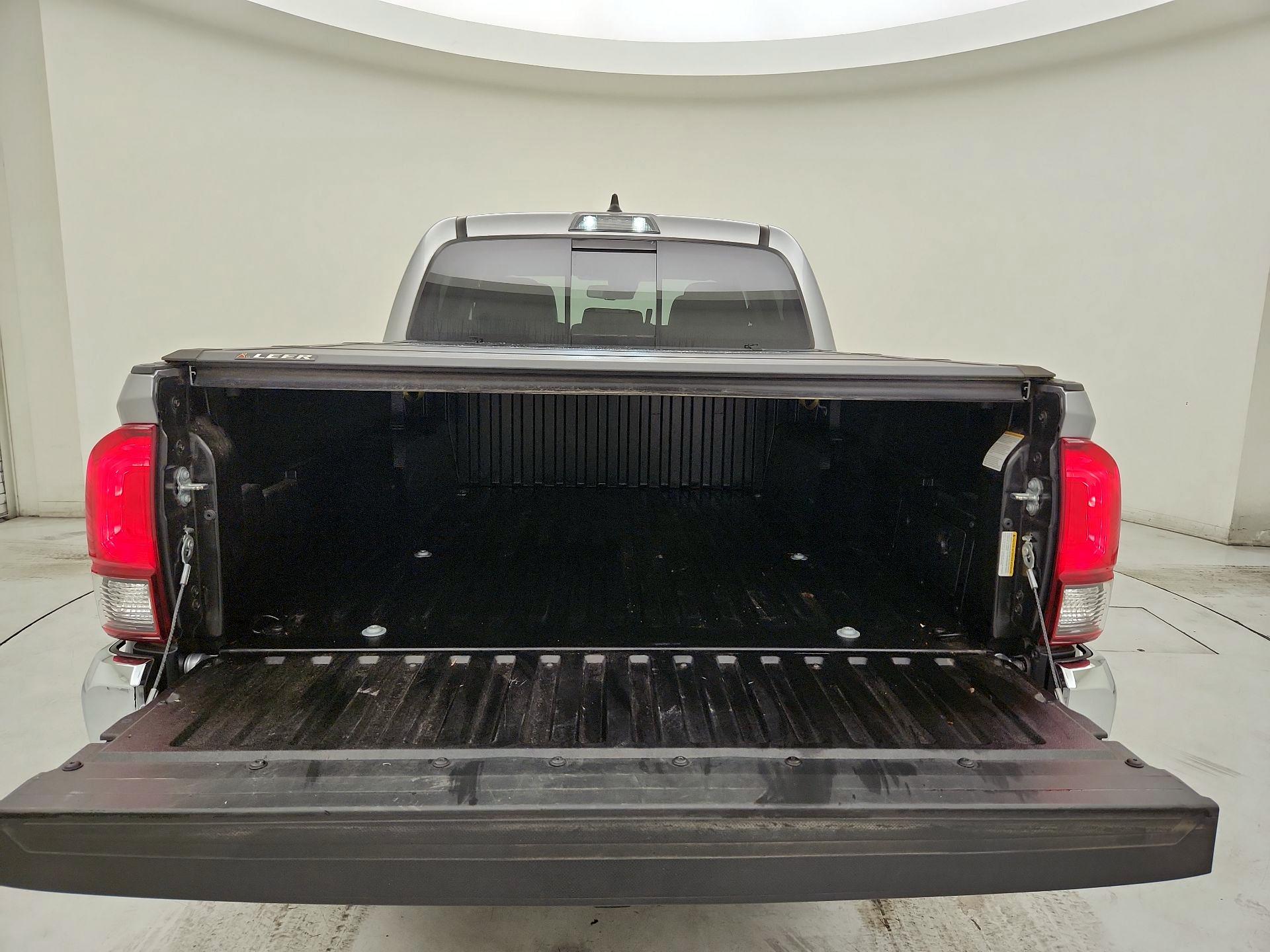 Thumbnail: 2021 Toyota Tacoma - 20