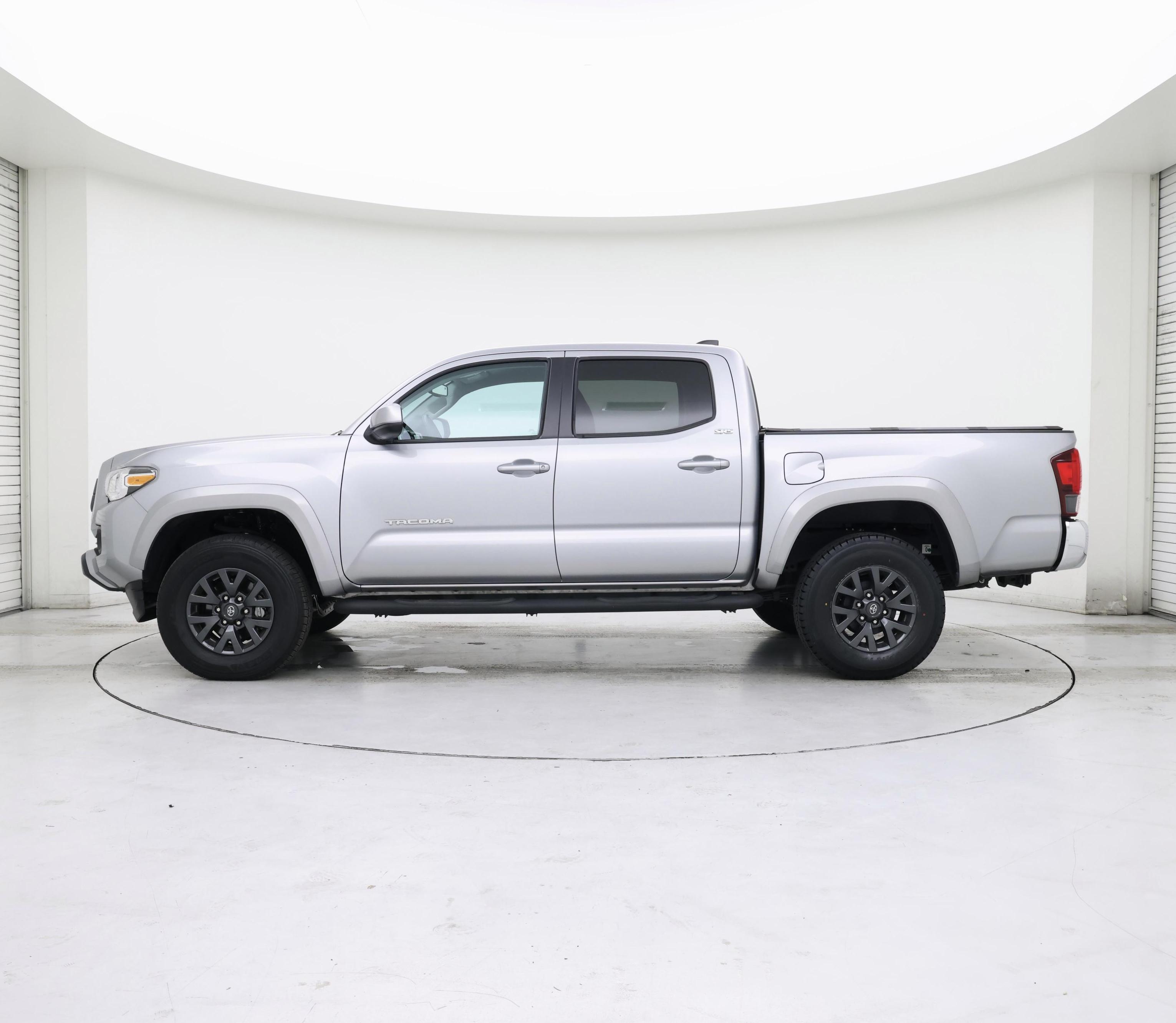 Thumbnail: 2021 Toyota Tacoma - 3
