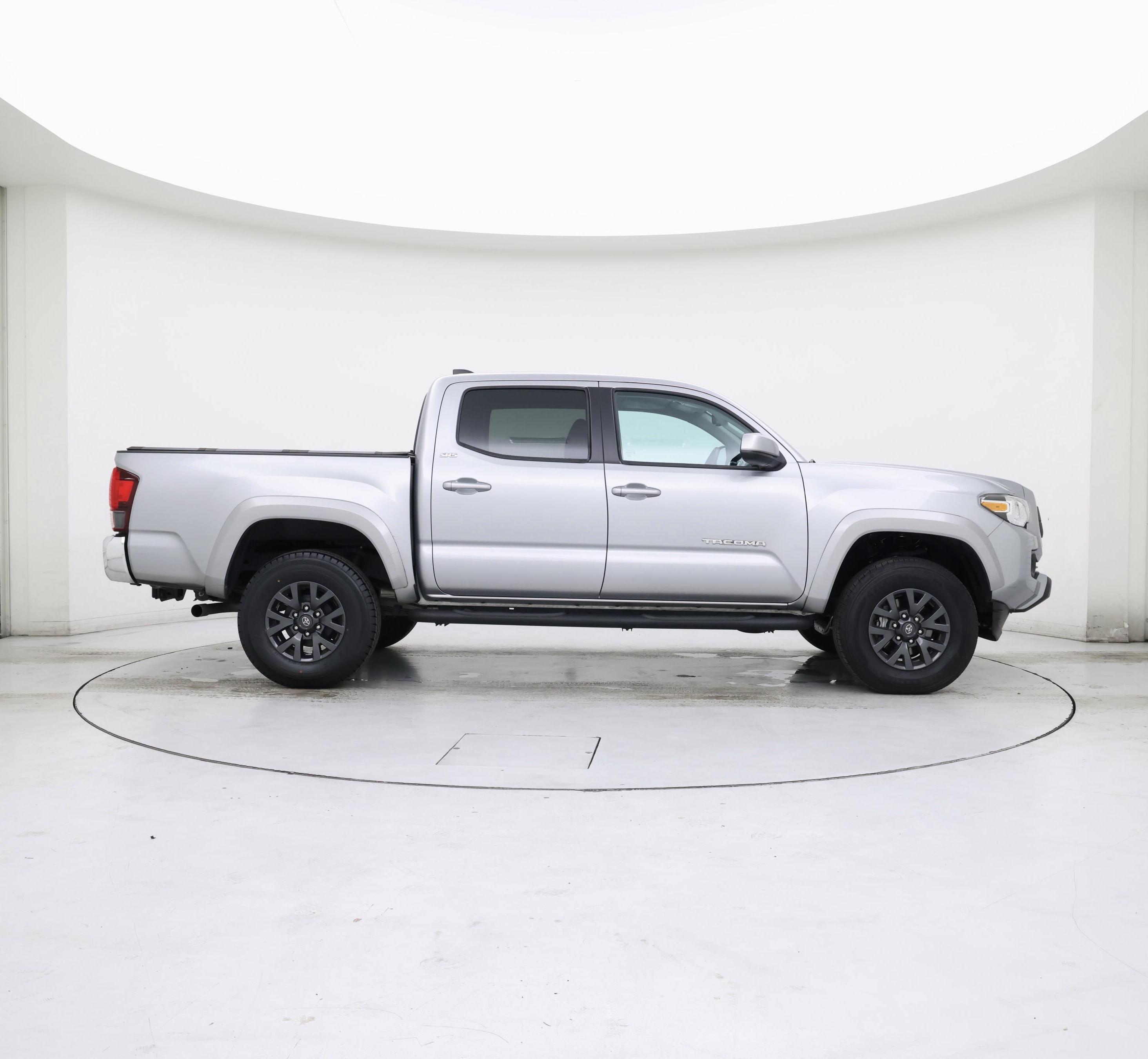 Thumbnail: 2021 Toyota Tacoma - 7