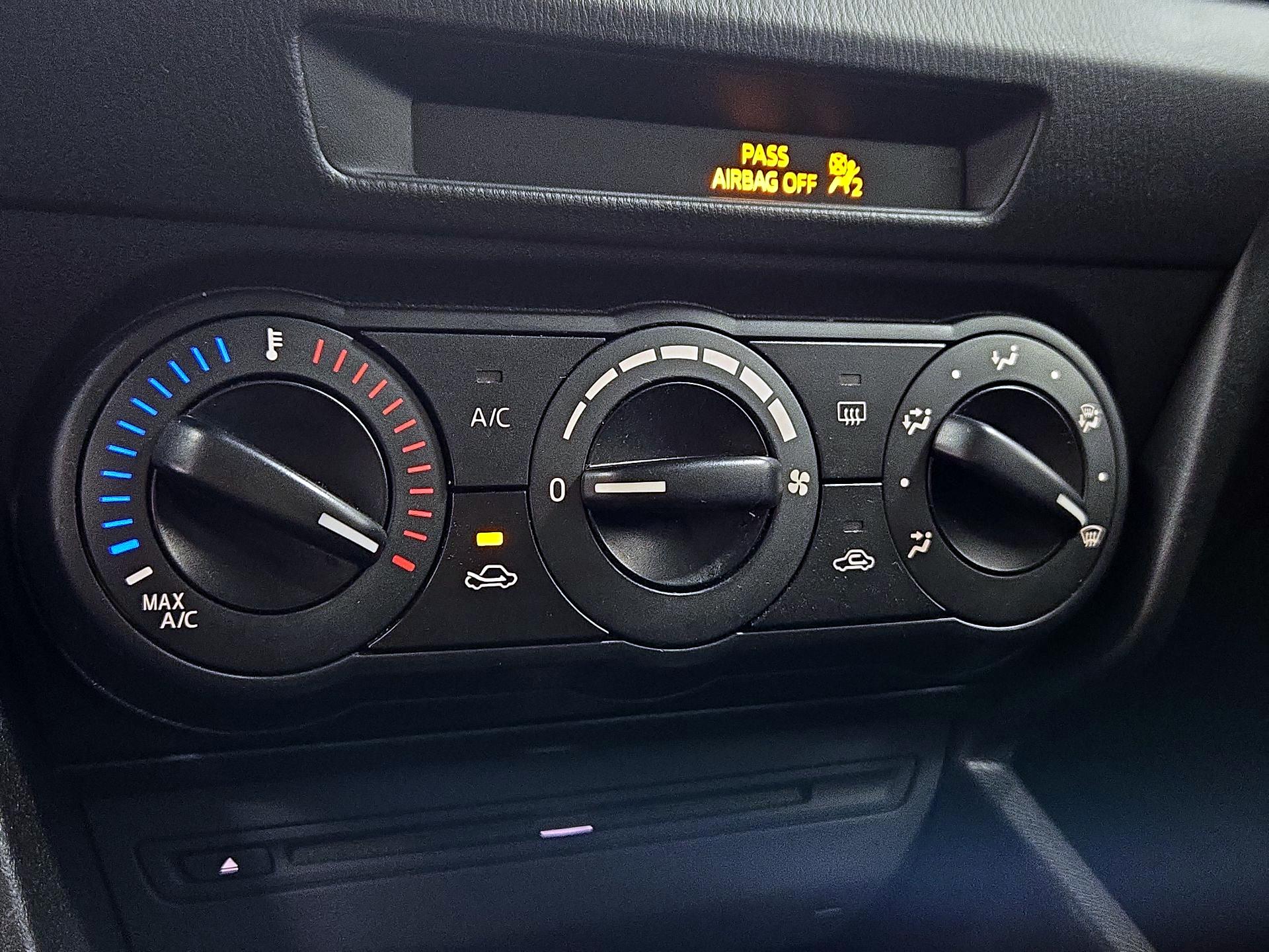 Thumbnail: 2014 Mazda Mazda3 - 15