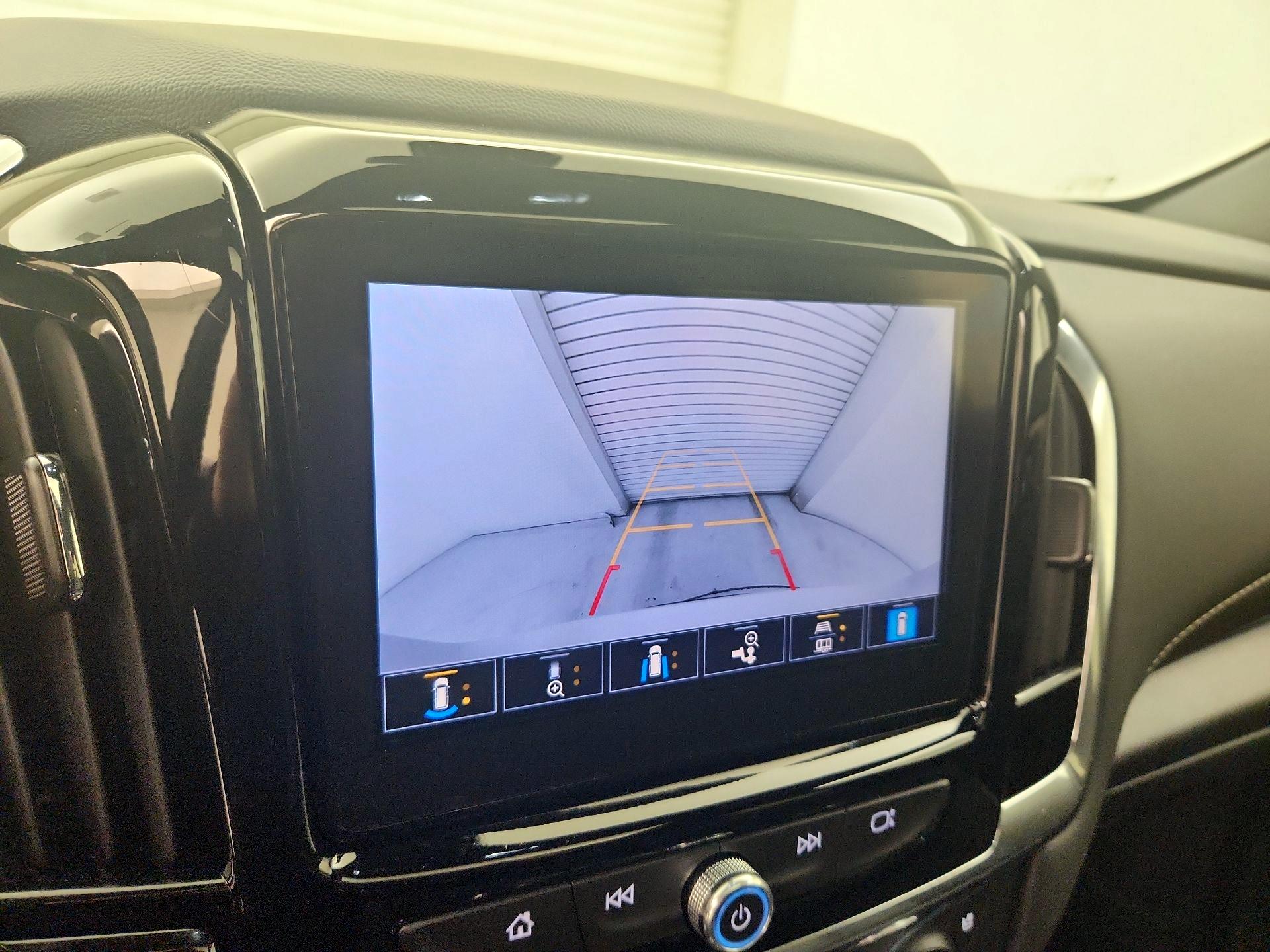 Thumbnail: 2023 Chevrolet Traverse - 14
