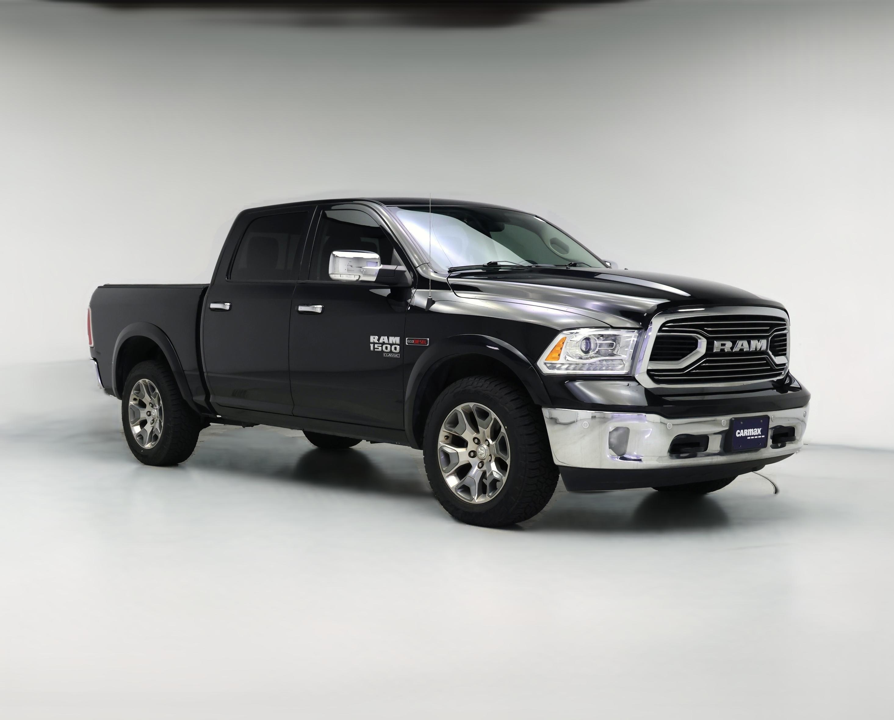 Thumbnail: 2019 RAM 1500 Classic - 1