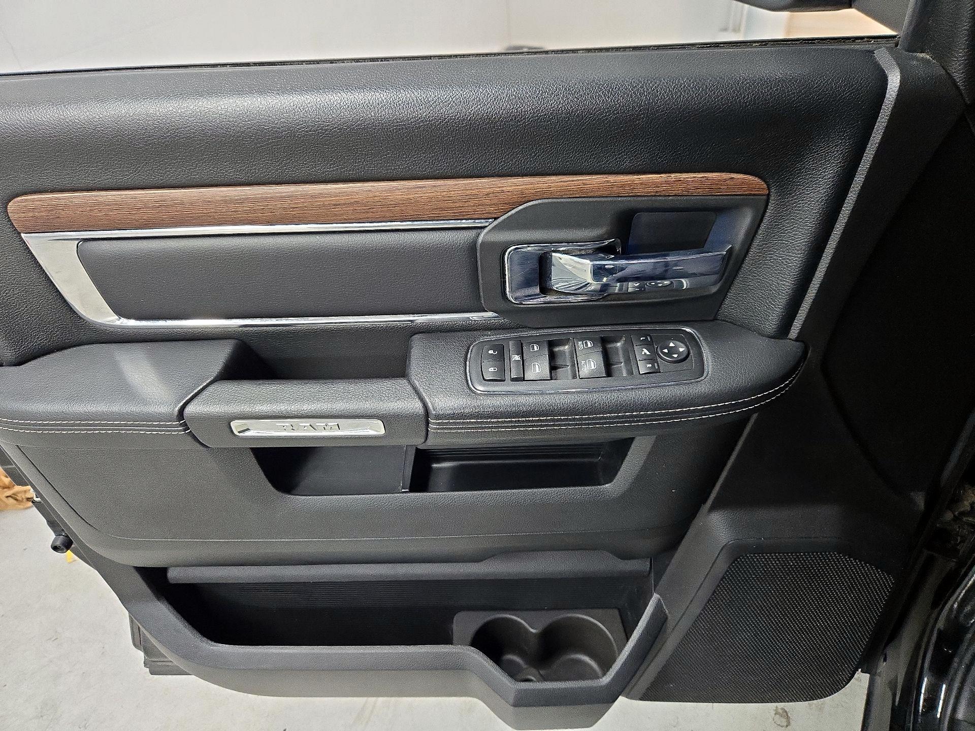 Thumbnail: 2019 RAM 1500 Classic - 12